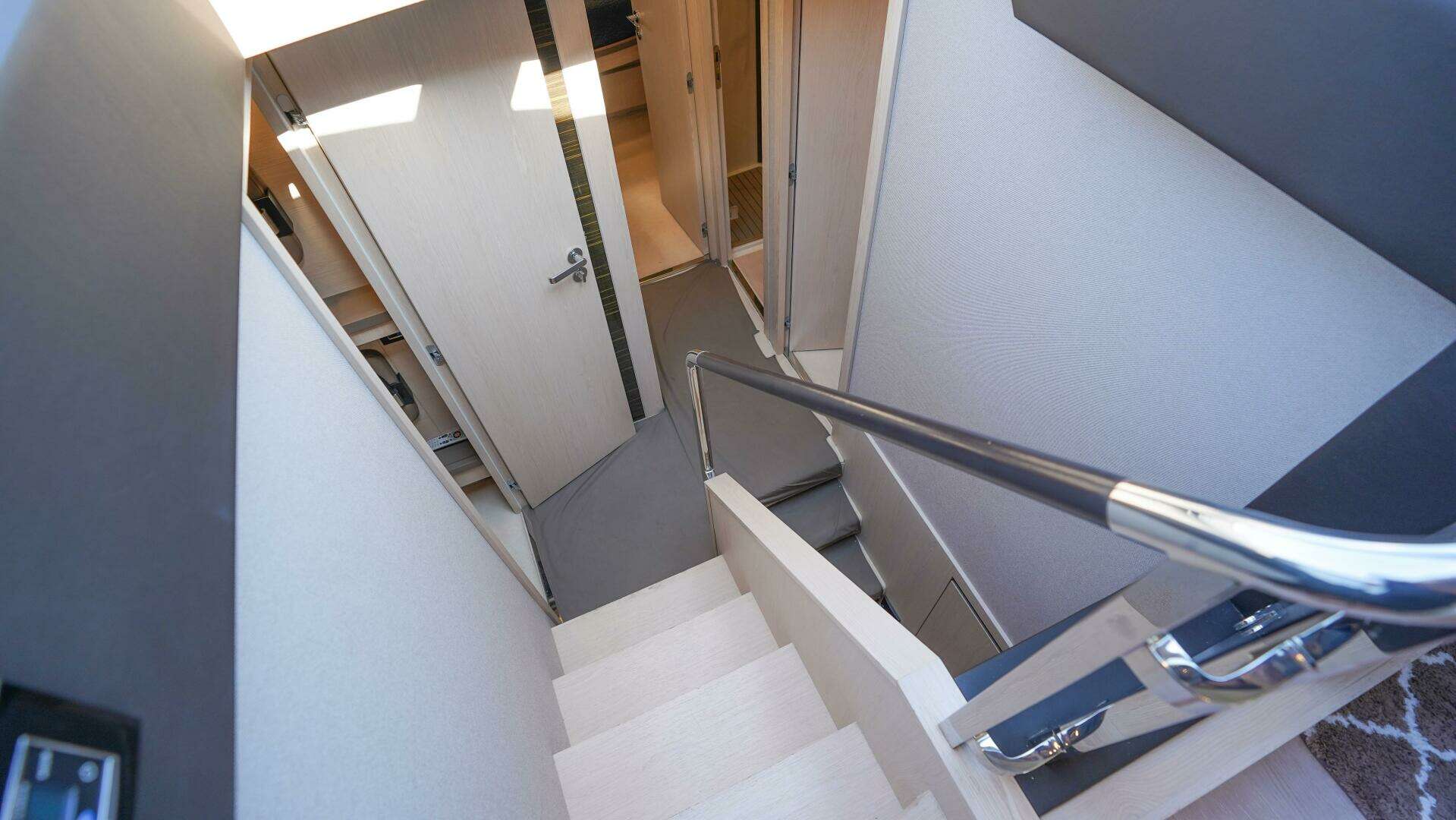 2017 Azimut 66 Flybridge - Image 36
