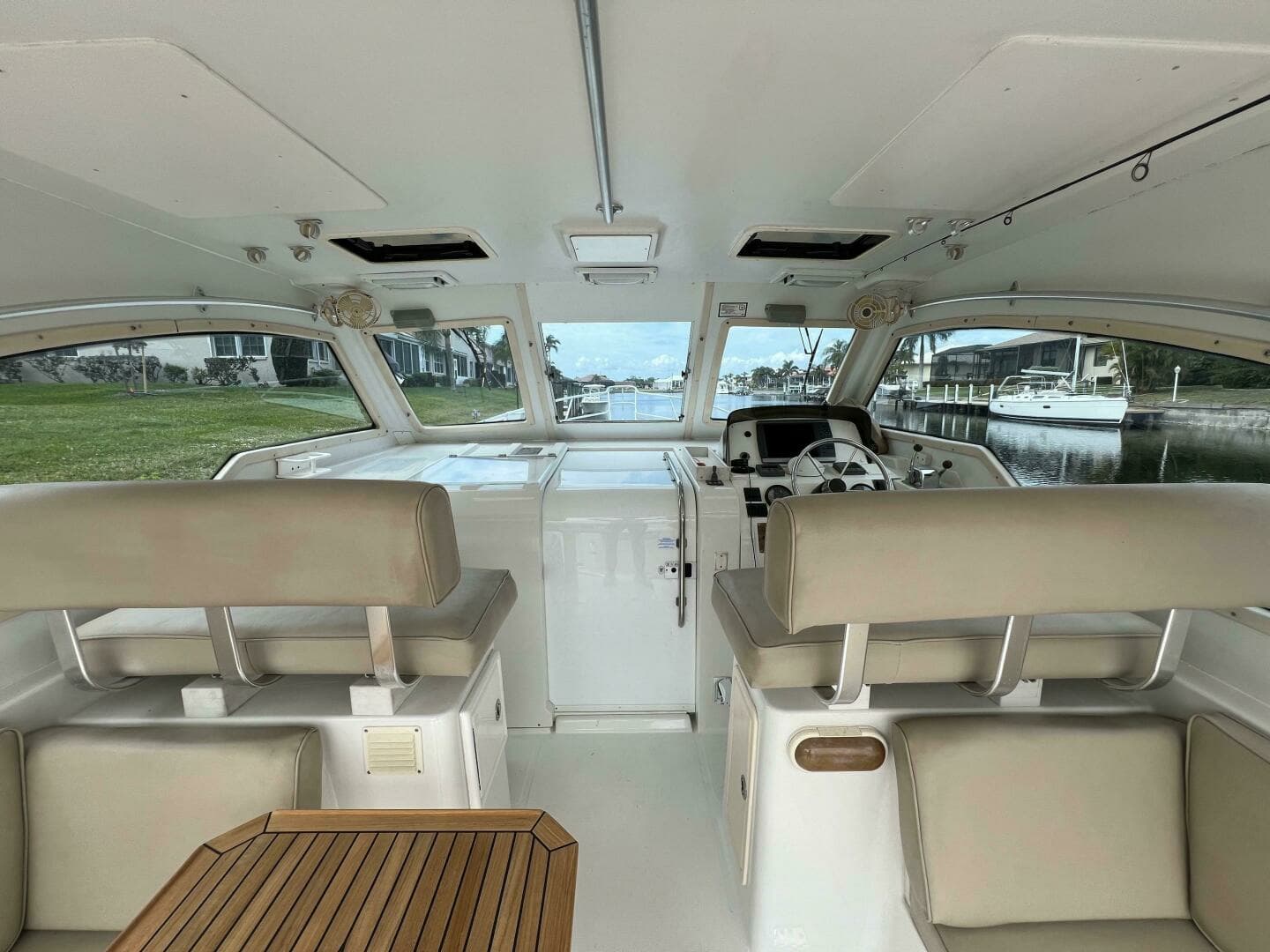 2000 Mainship Pilot 34 - Image 7