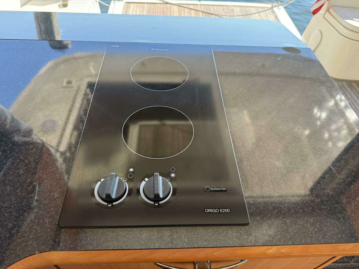 2013 Greenline 33 - Image 34