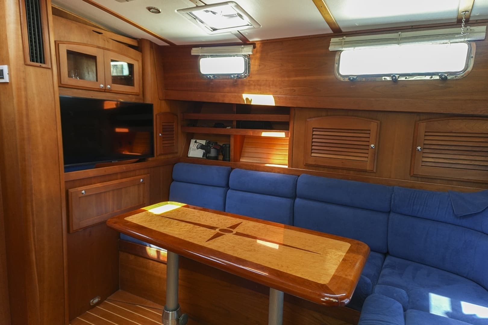 2006 Sabre 38 Hard Top Express - Image 28
