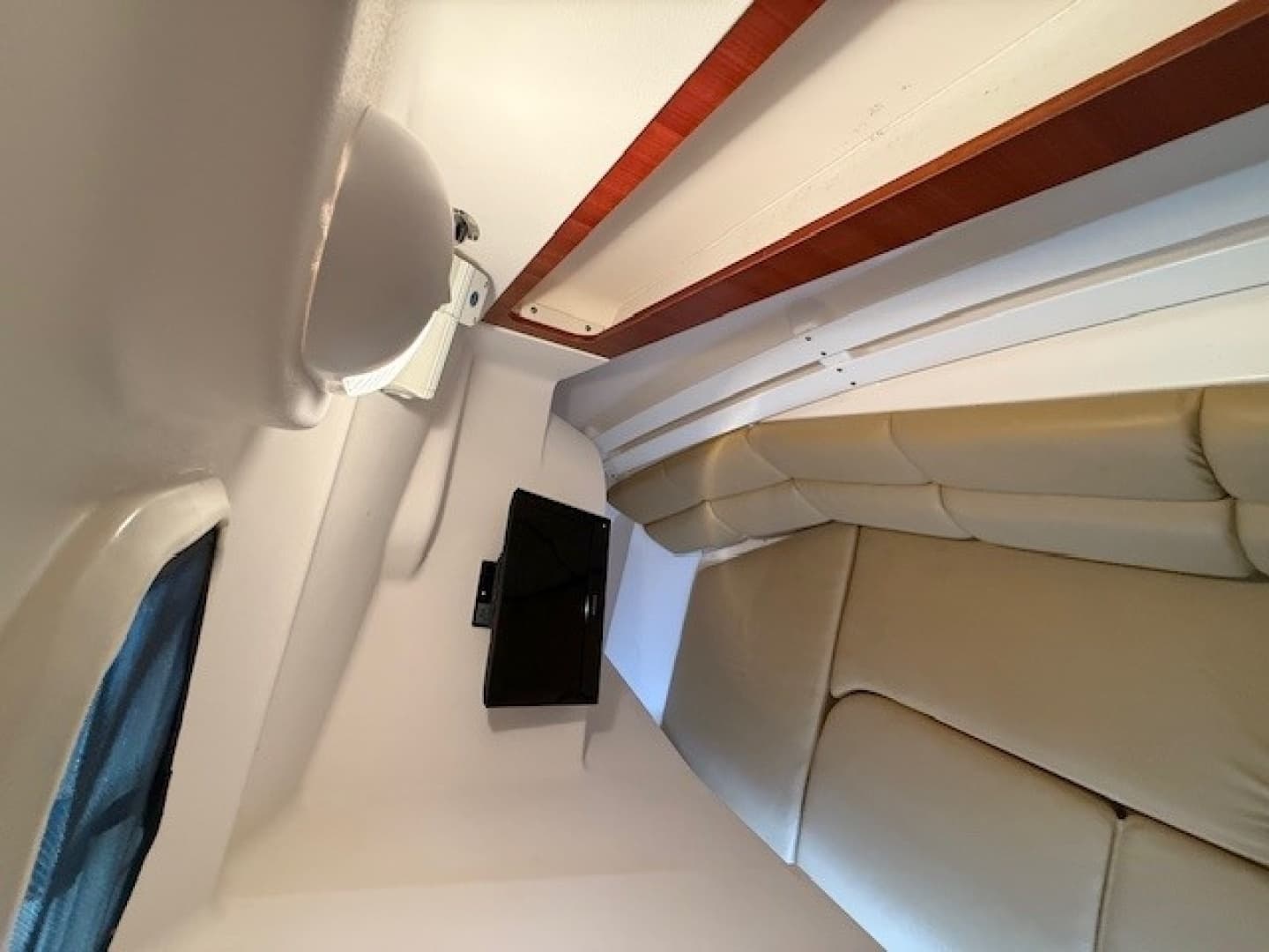 2015 Edgewater 280 CX - Image 18