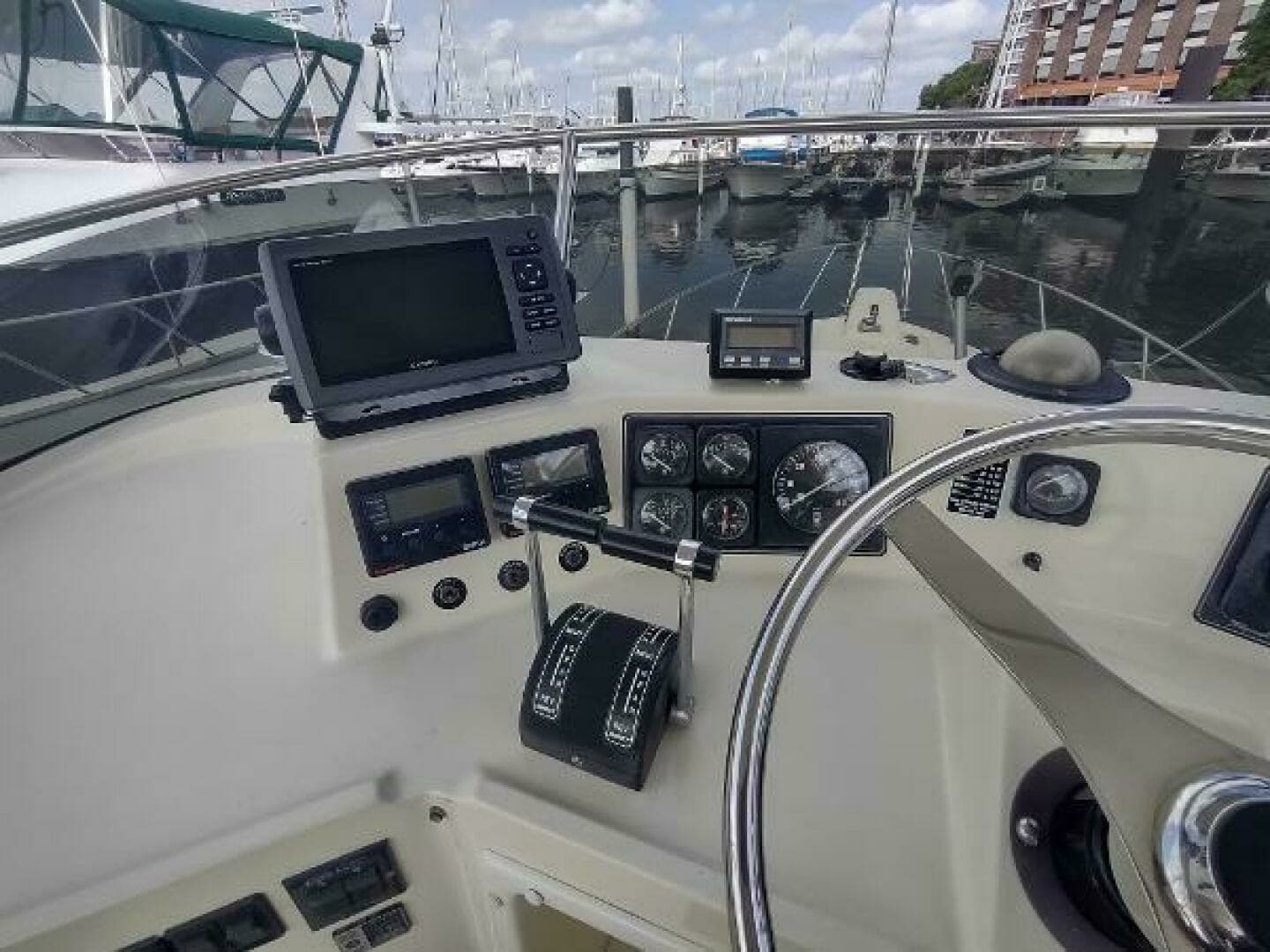 1988 Tollycraft 34 Sport Sedan - Image 31