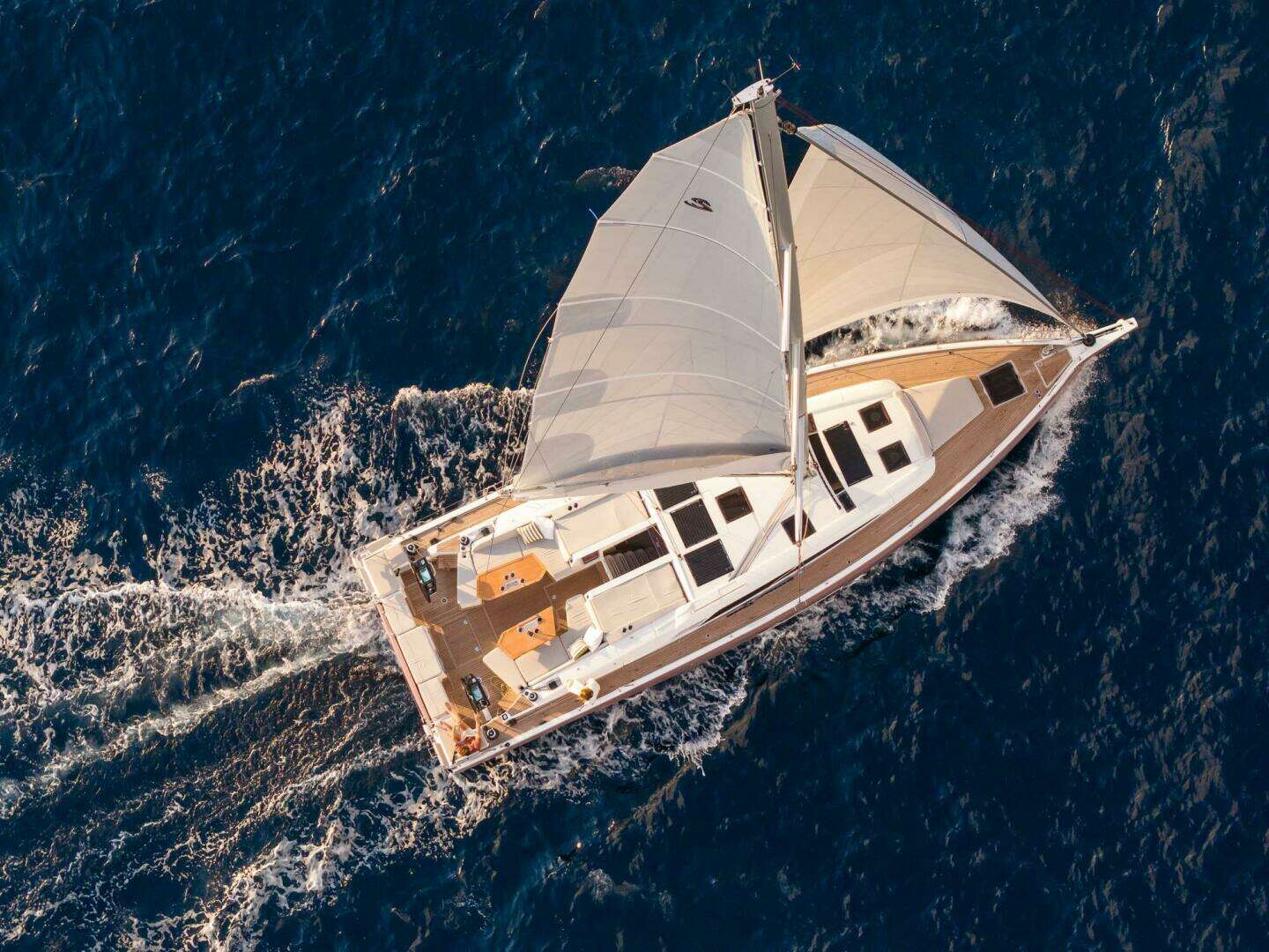 2026 Beneteau Oceanis 52 - Image 2