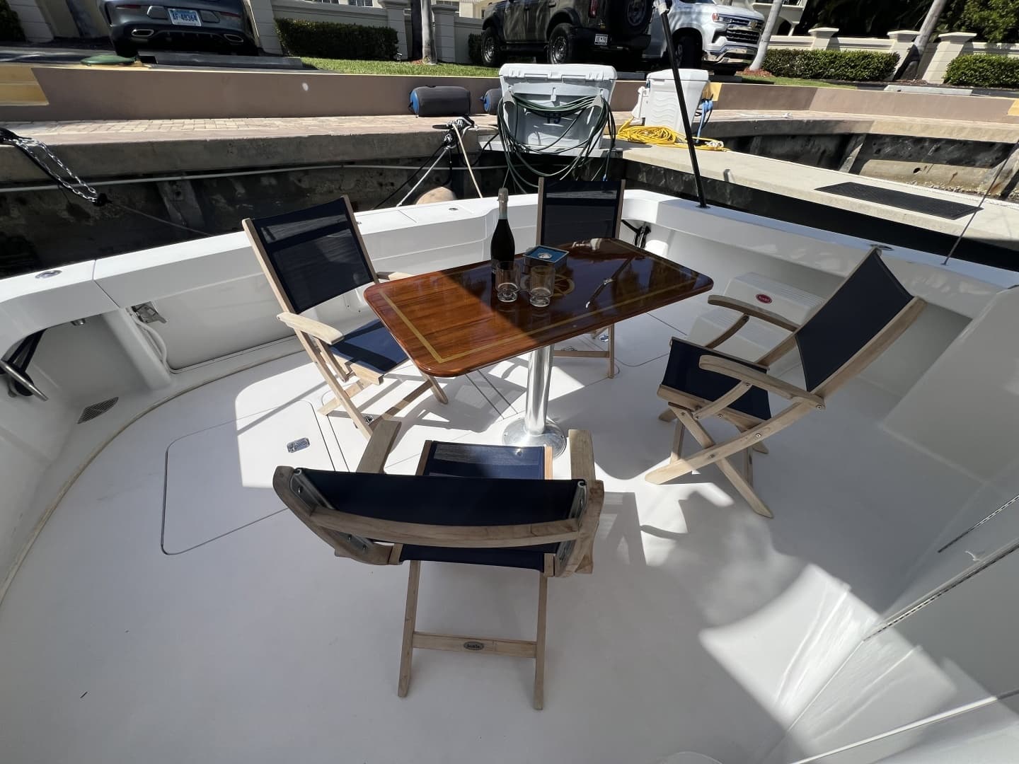 2003 Viking 52 Convertible - Image 12