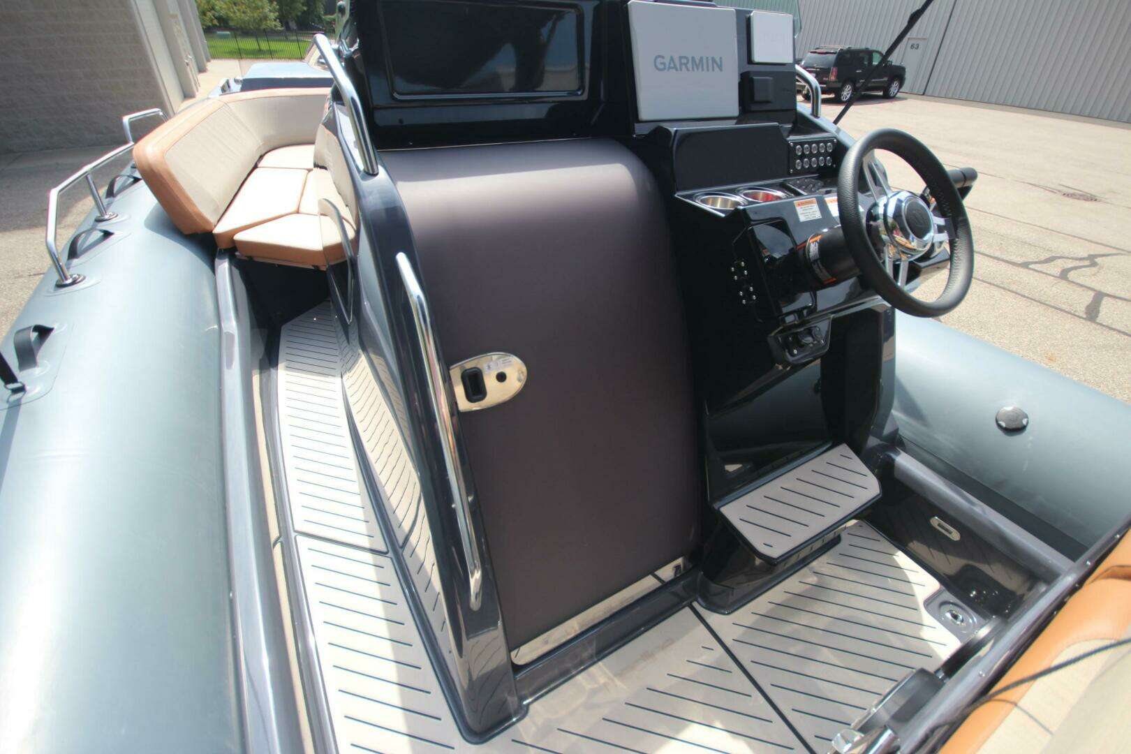 2024 Zodiac Medline 9 NEO - Image 31