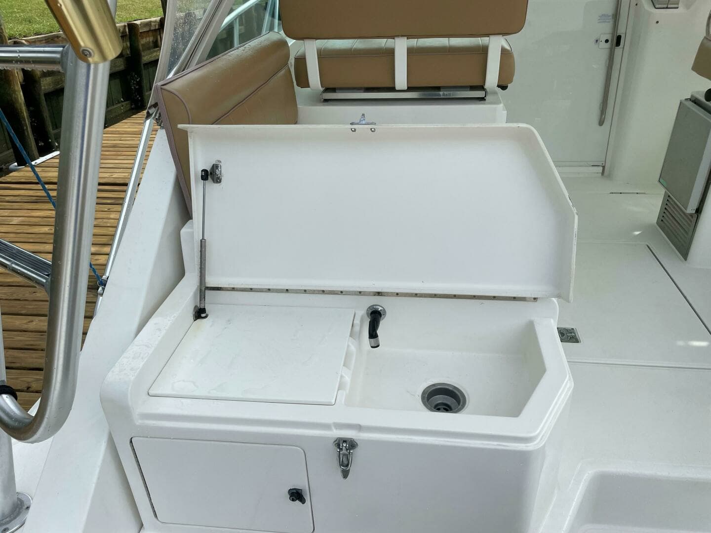 2001 Cabo 35 Express - Image 13
