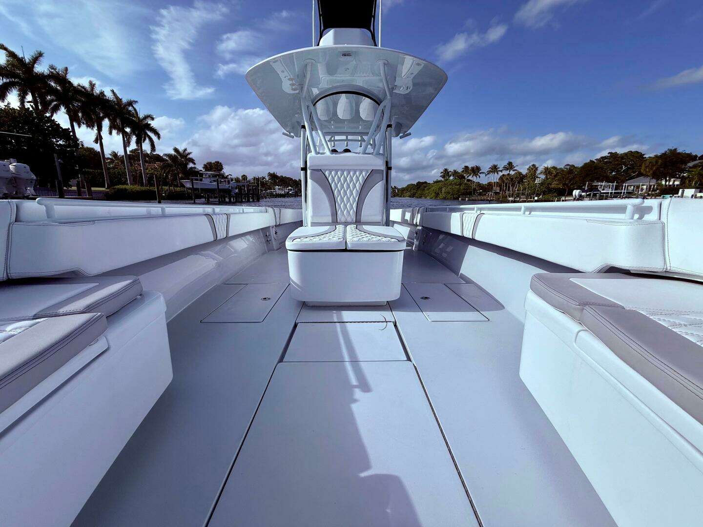2024 Contender 39 ST - Image 8