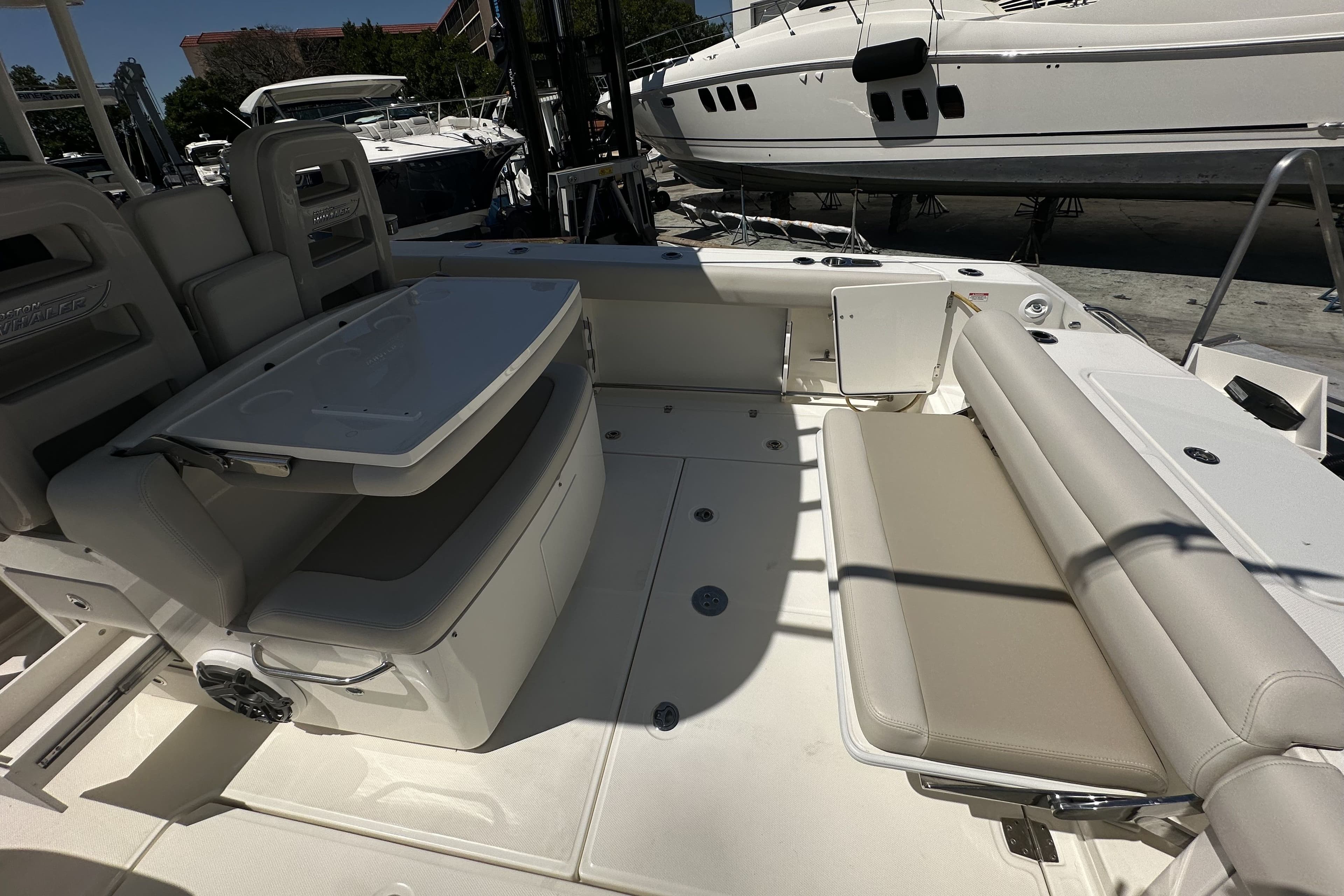 2023 Boston Whaler 33 OUTRAGE - 4