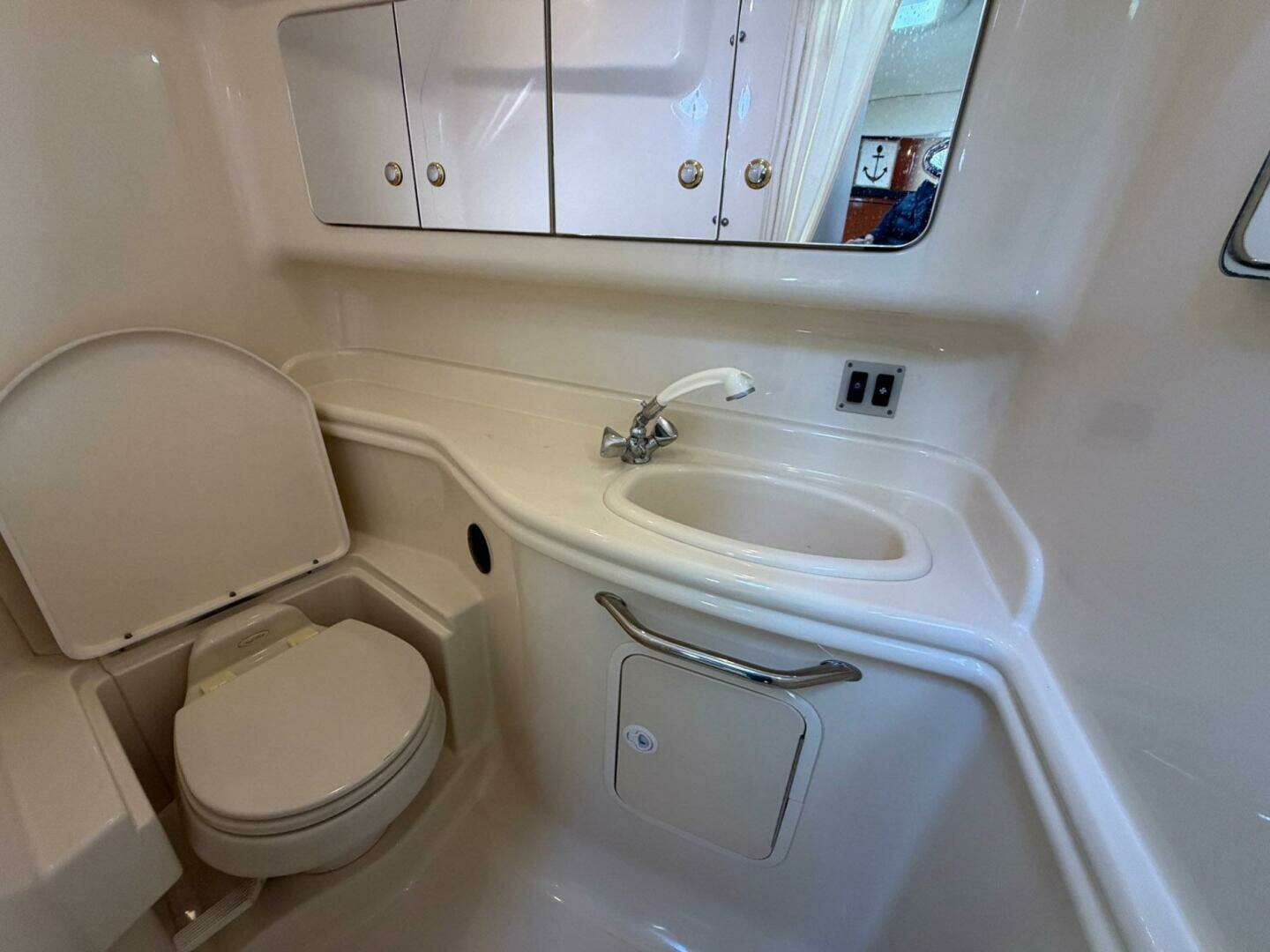 2004 Sea Ray 340 Sundancer - Image 23
