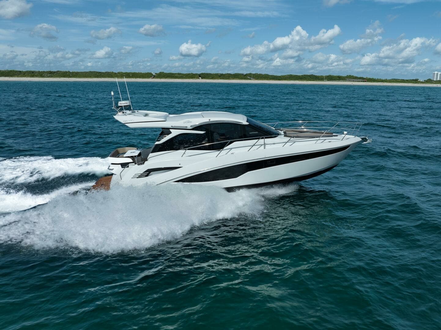 2022 Galeon 425 HTS - Image 6