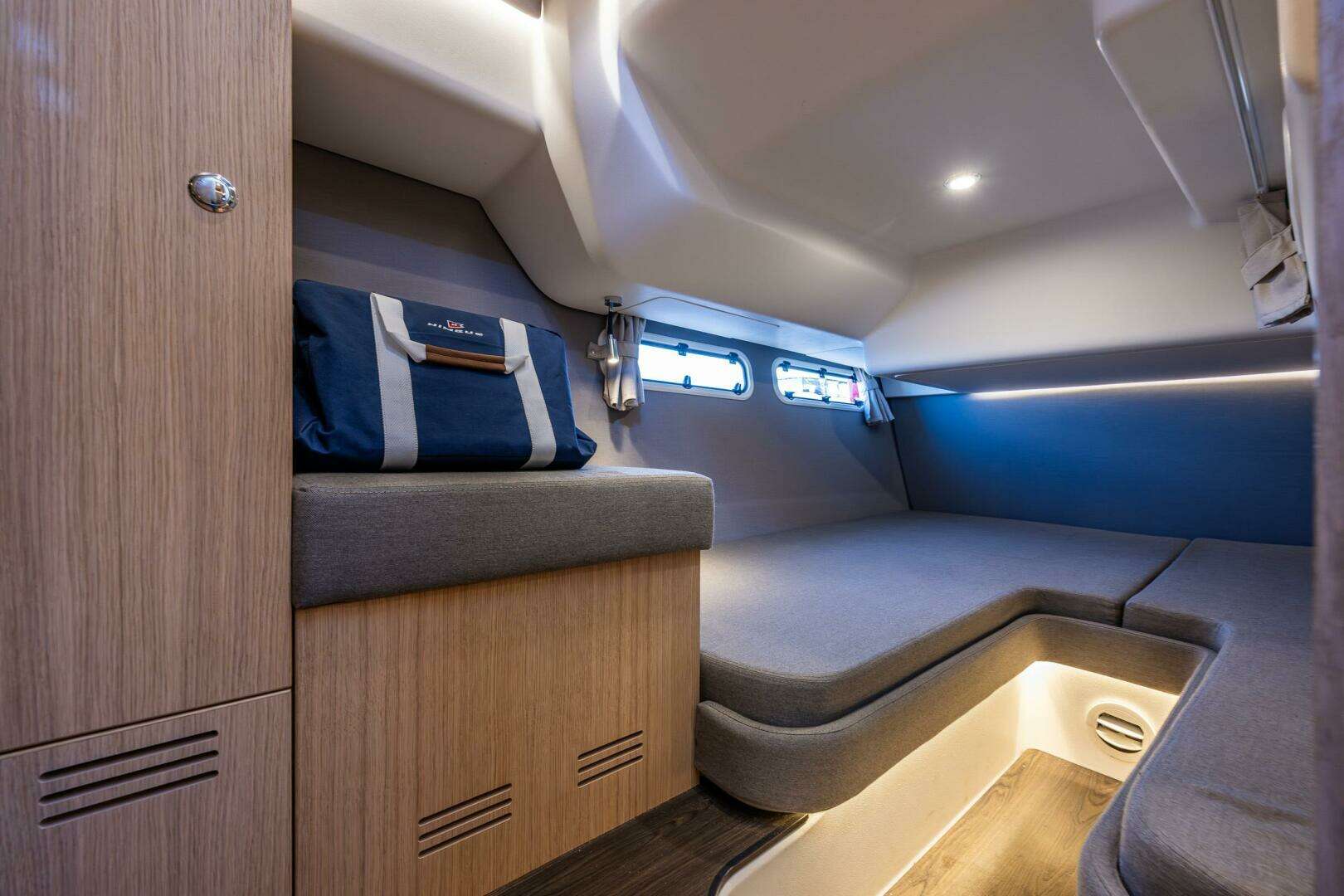 2024 Nimbus 405F - Image 25