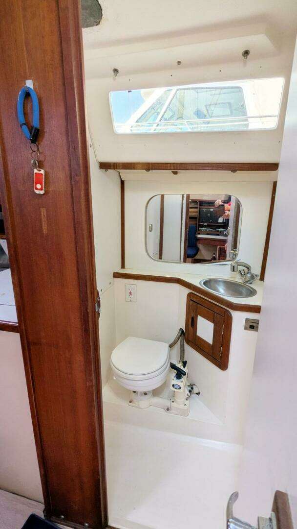 1989 Catalina 42 - Image 14