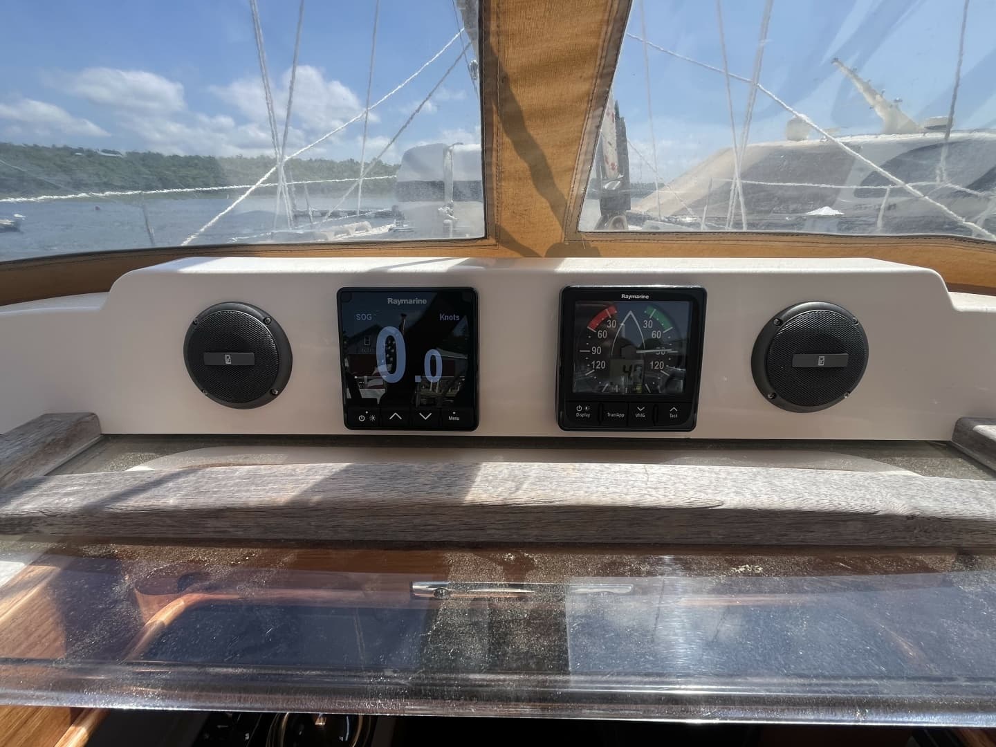 2017 Rustler 37 - Image 12