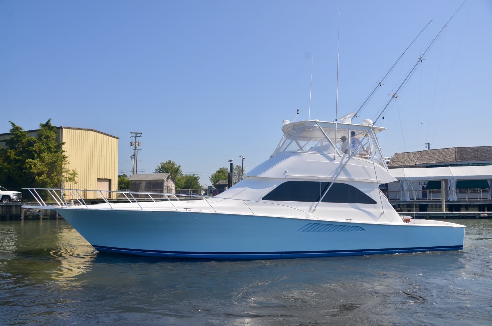 2003 Viking 52 Convertible - Image 2