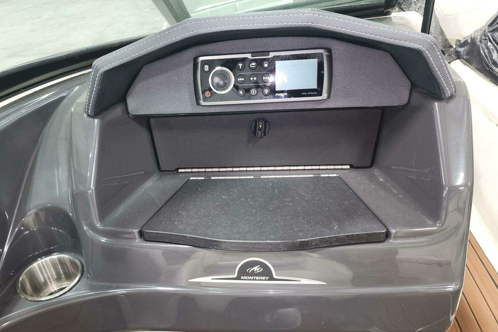 2014 Monterey — - Image 6