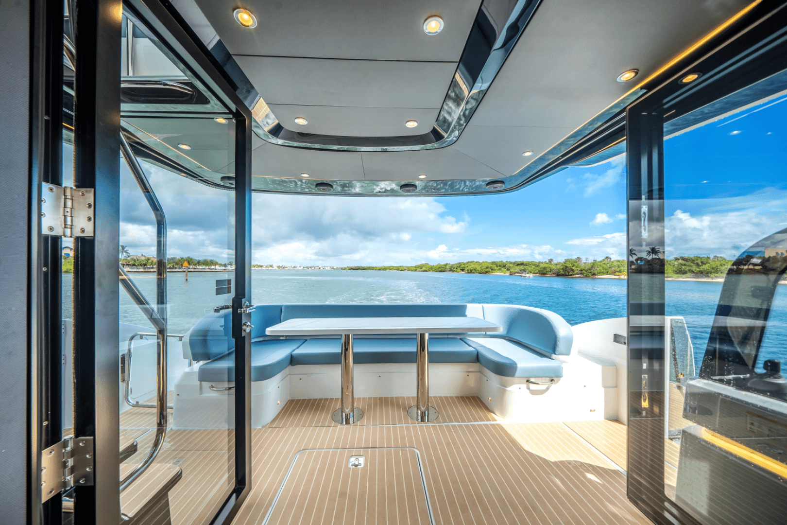2026 Cruisers Yachts 57 FLY - Image 16
