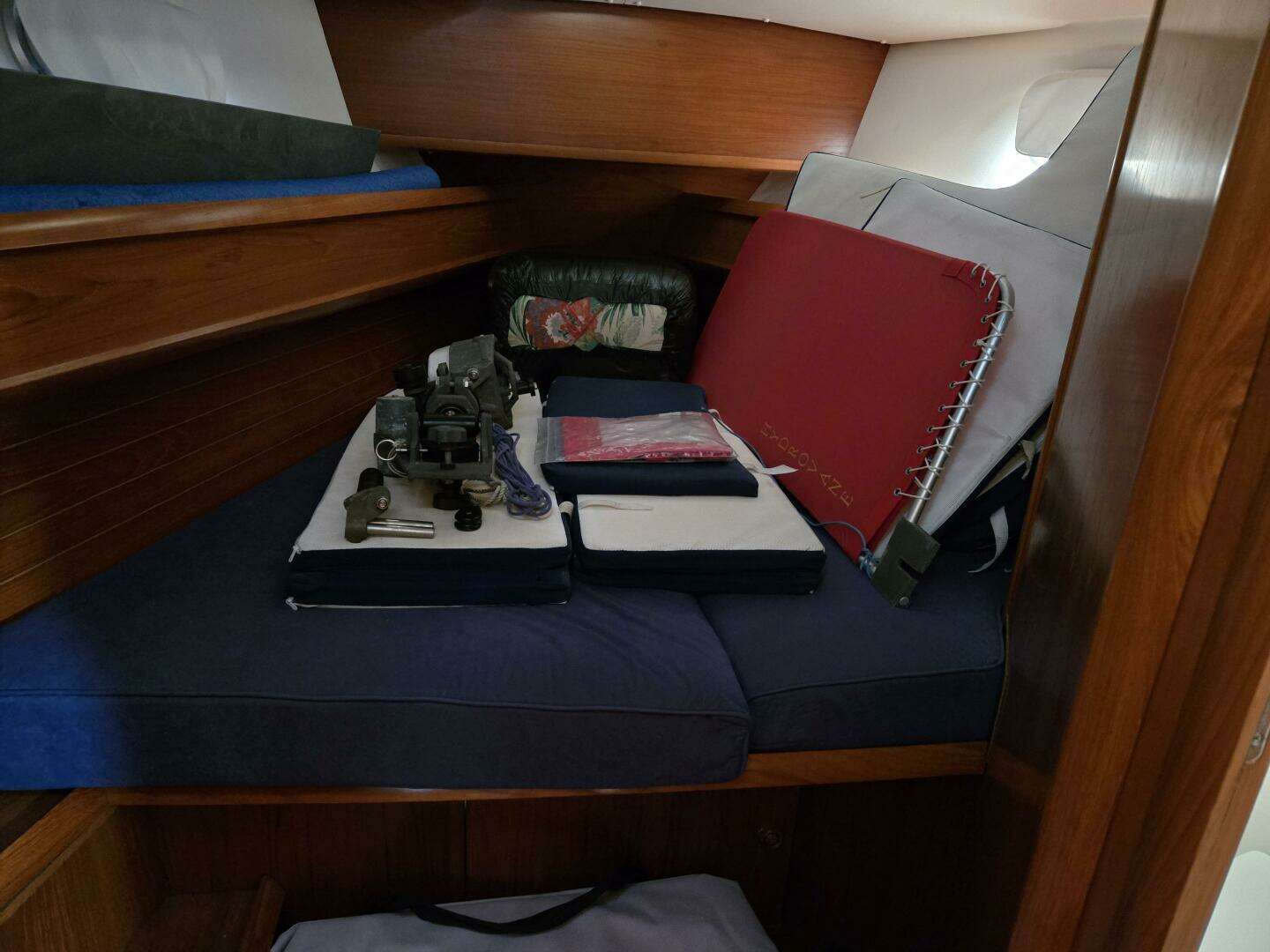 1998 Jeanneau Sun Odyssey 42 Atlantic Cruiser - Image 48