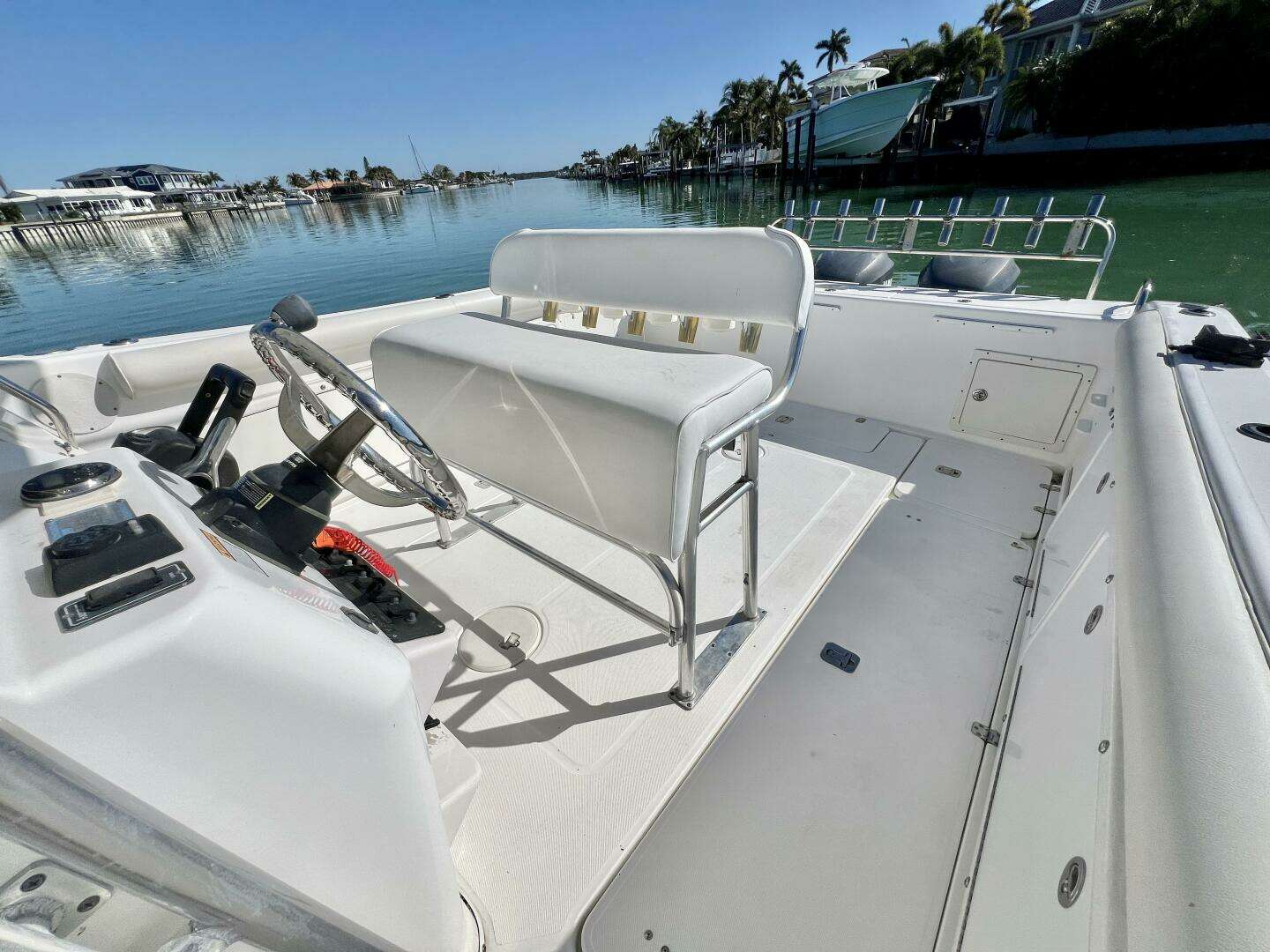 2005 Century 3200 Center Console - Image 17