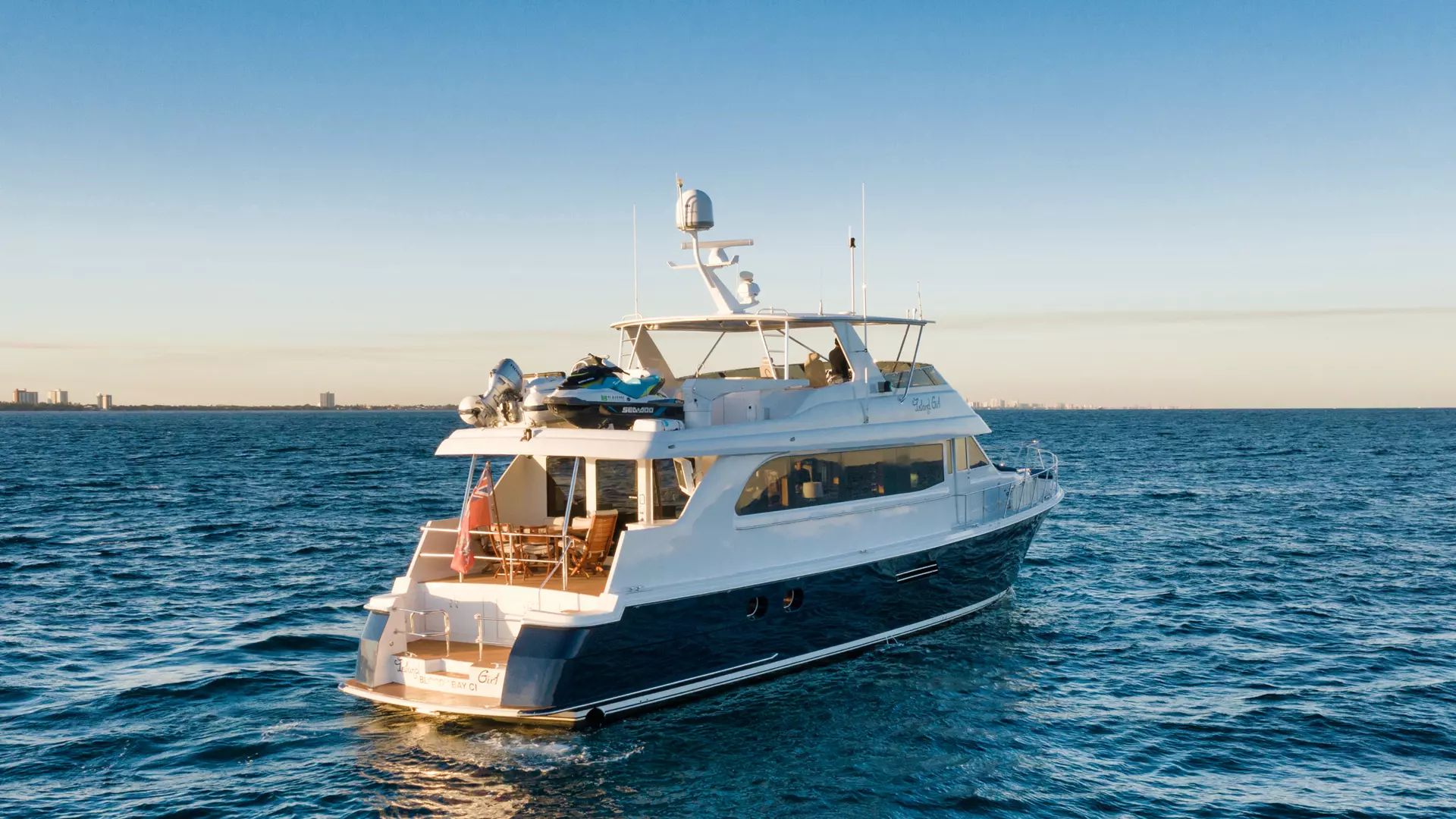 2002 Hatteras CPMY - Image 9
