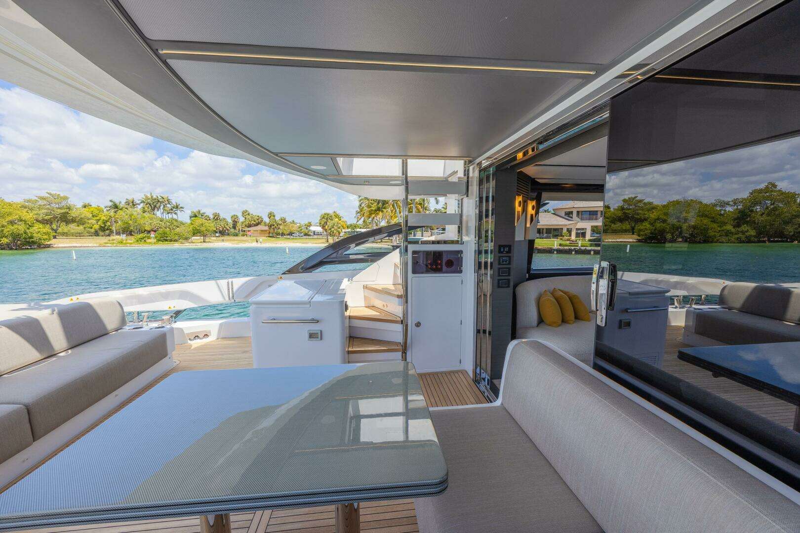 2023 Azimut S8 - Image 15