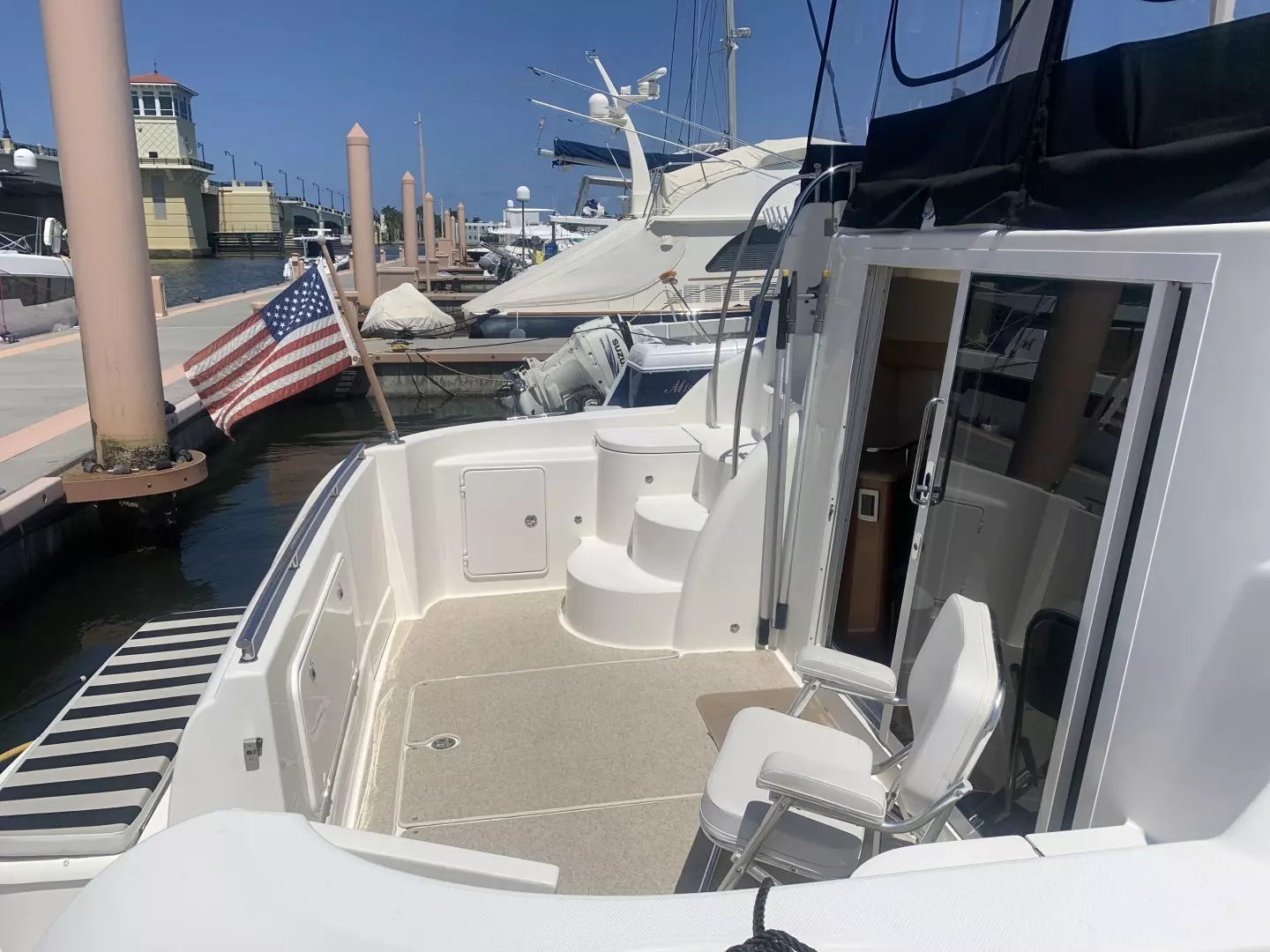 2007 Meridian 459 Motoryacht - Image 7