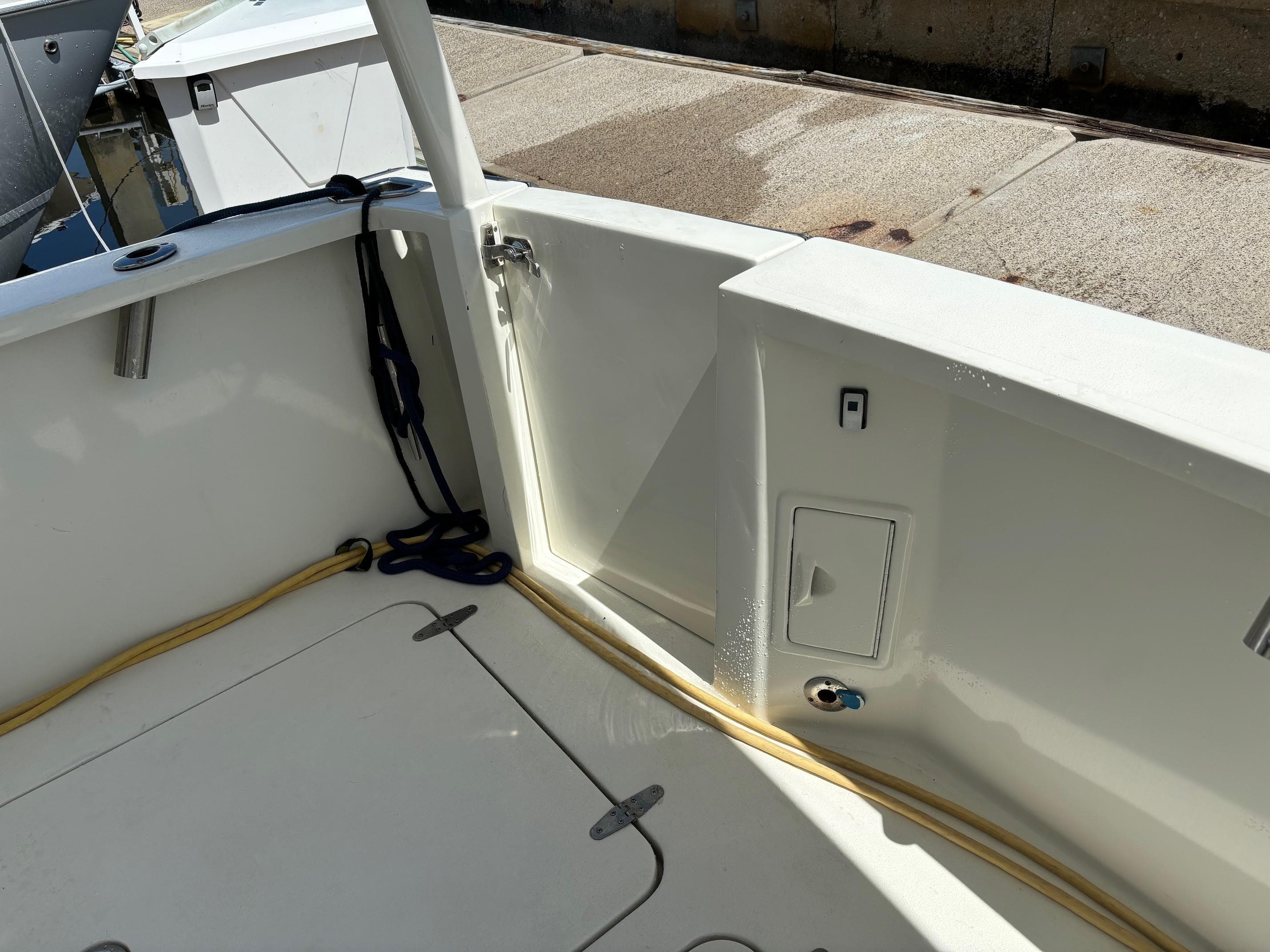 Interior view of 2004 Sabreline 36 Sedan yacht.