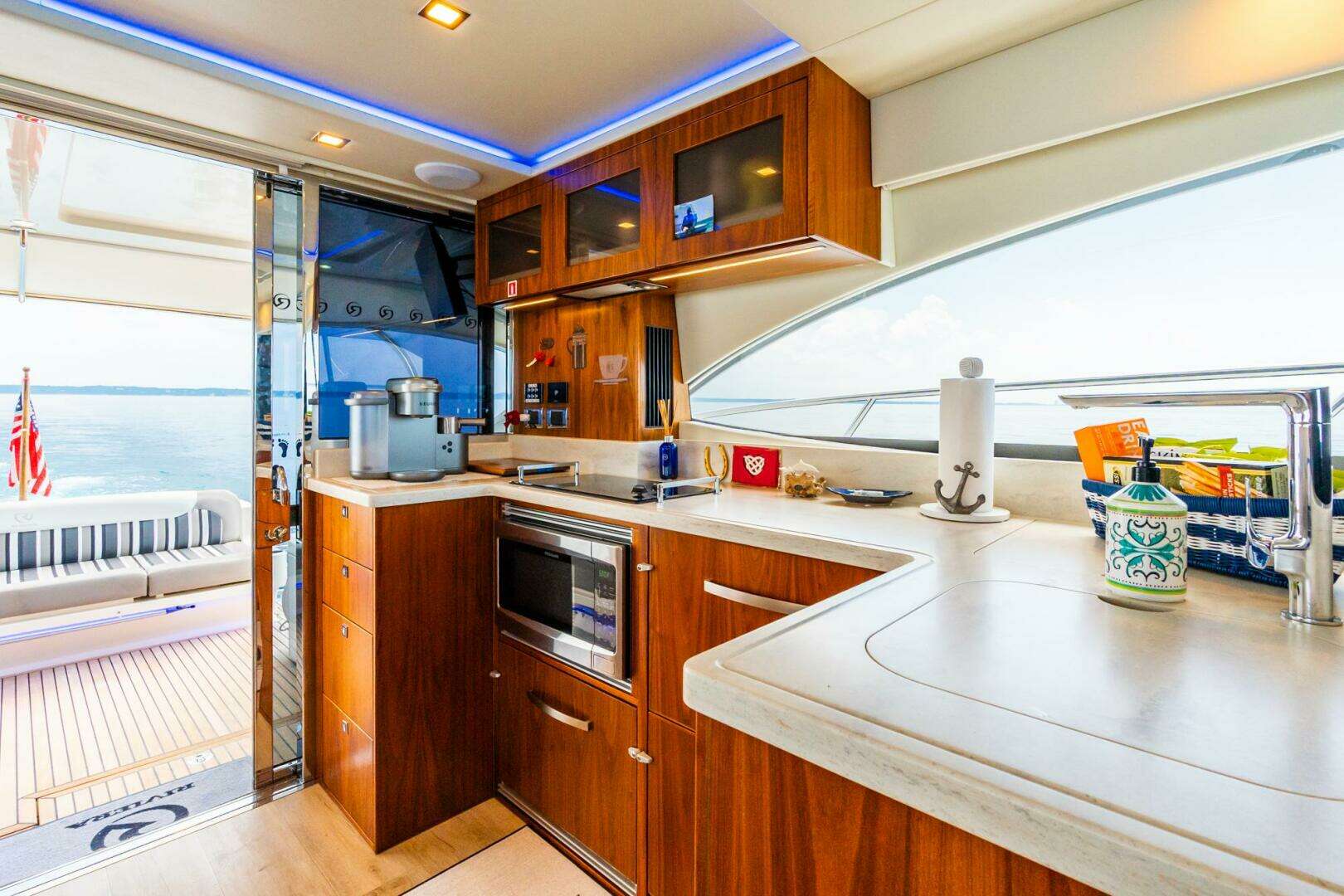 2019 Riviera 4800 Sport Yacht - Image 35