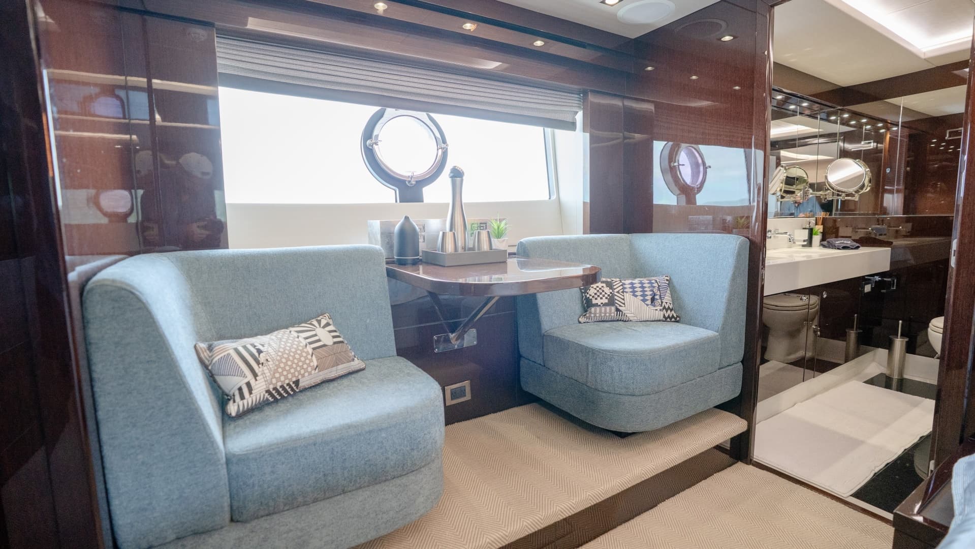 2017 Sunseeker 86 Yacht - Image 56