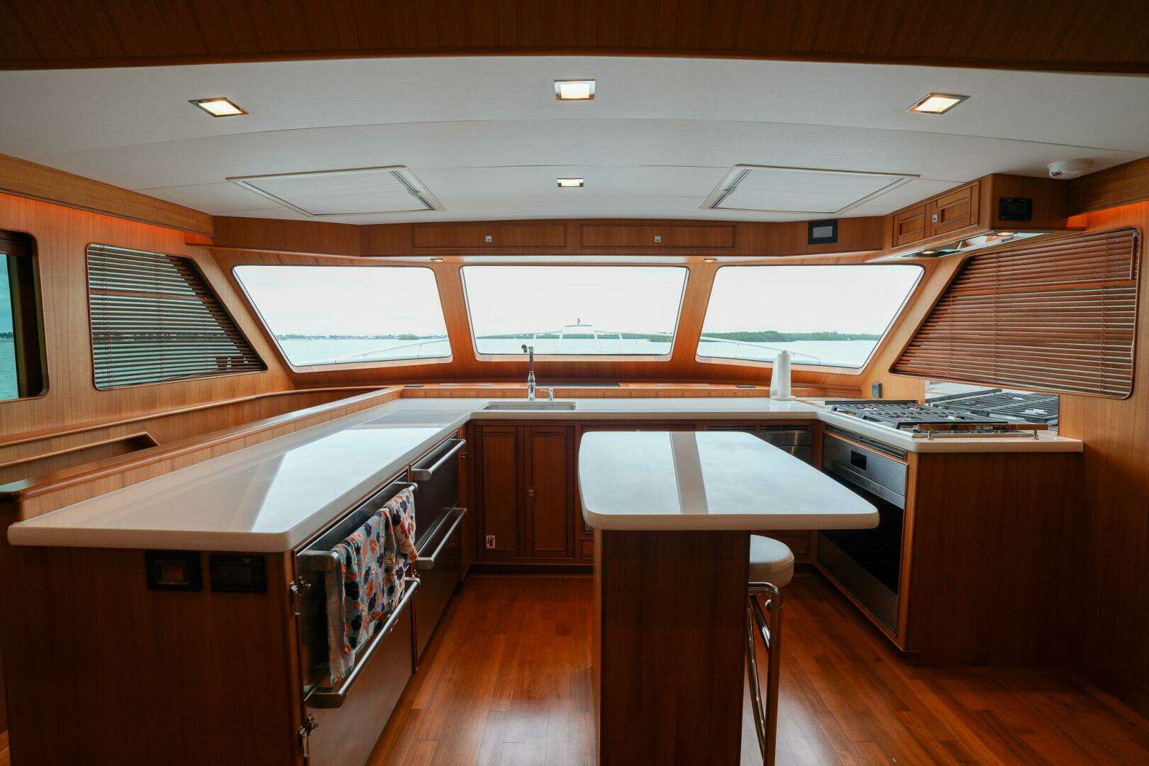 2022 Marlow Explorer 62E-CB - Image 23