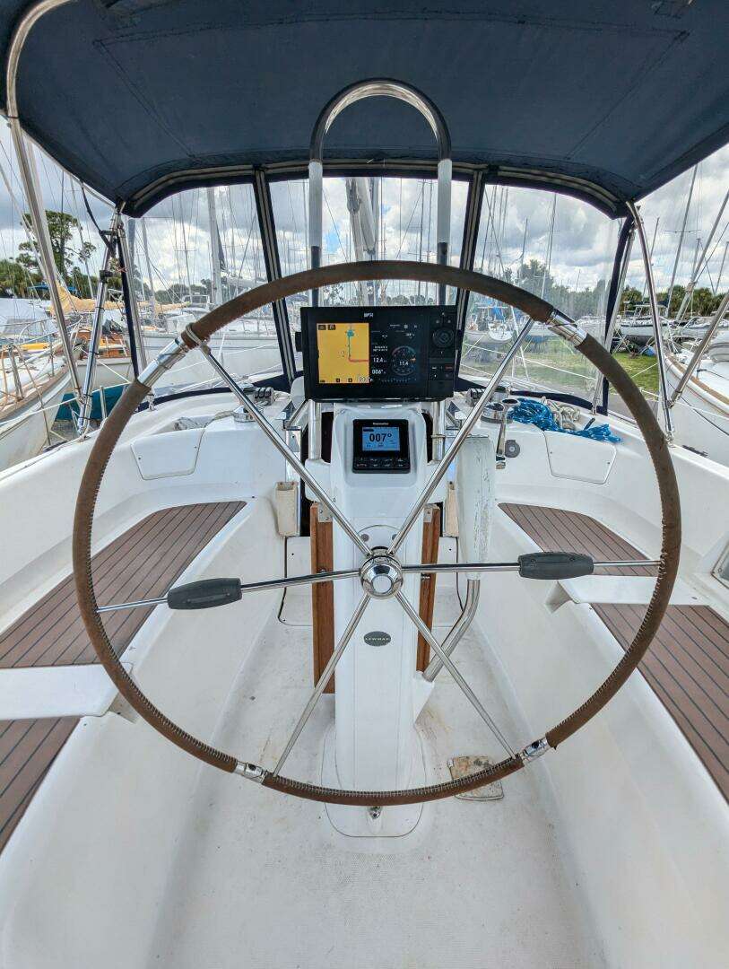 2007 Hunter 45 CC - Image 19