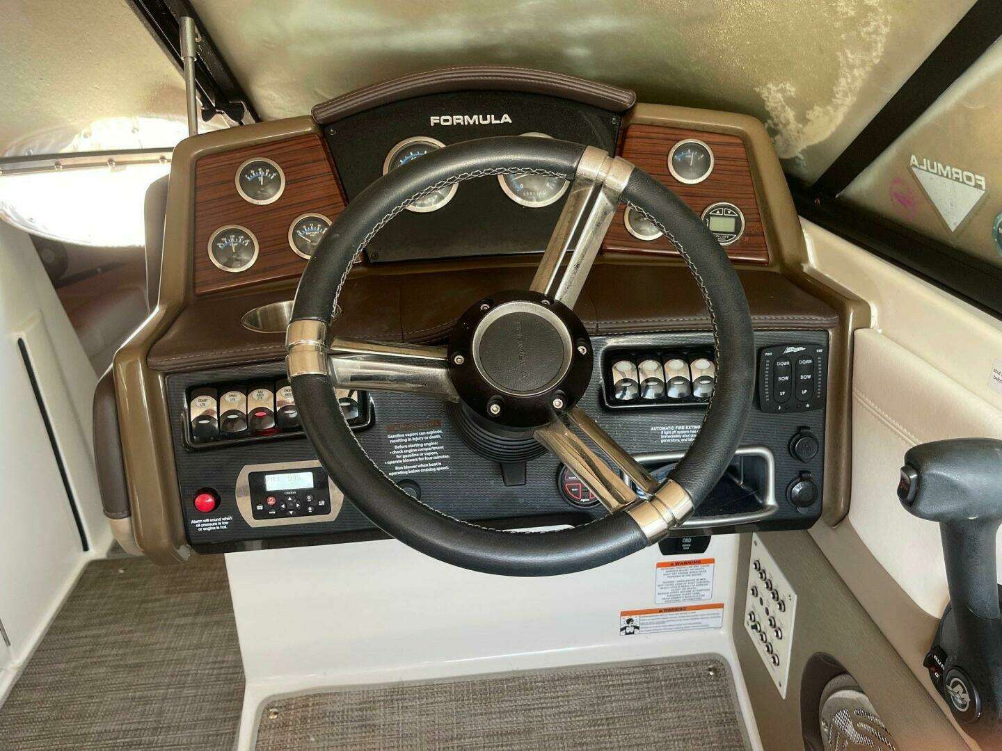 2014 Formula 240 Bow Rider - Image 9