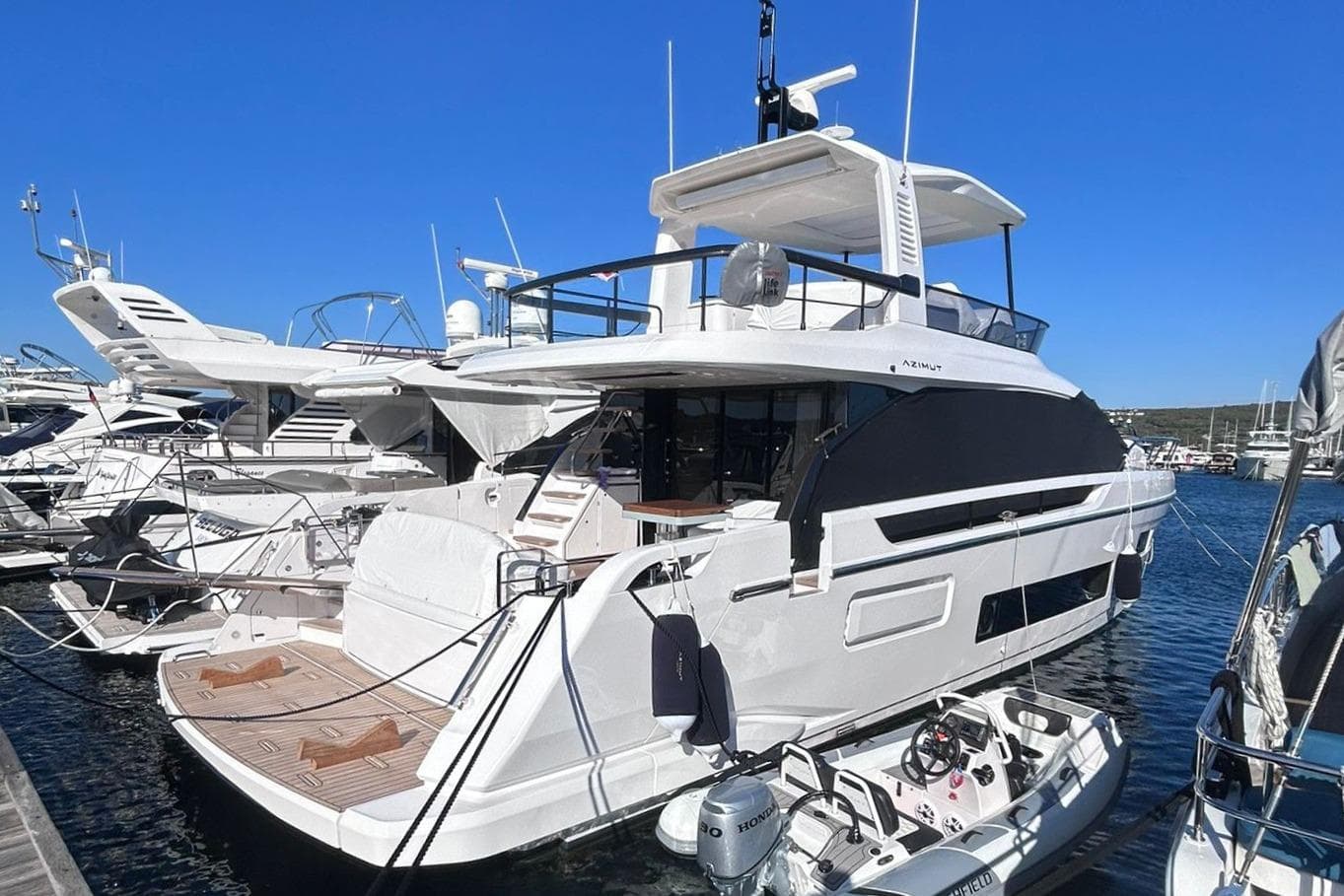 2025 Azimut Fly 62