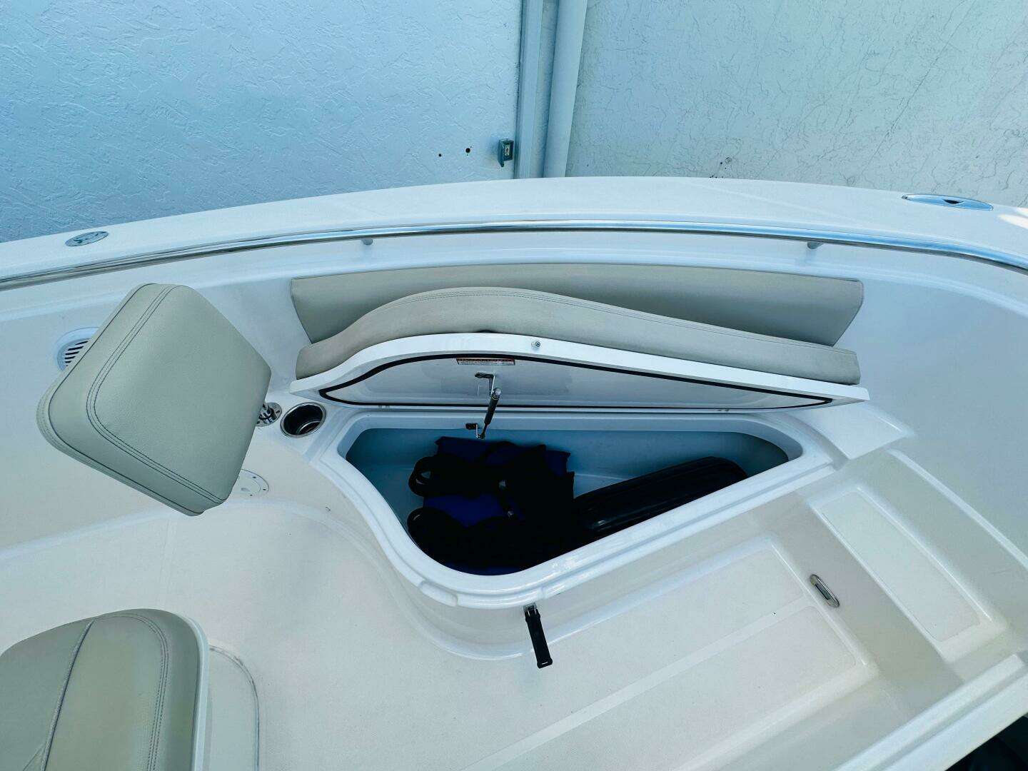 2016 Pursuit C 238 Center Console - Image 23
