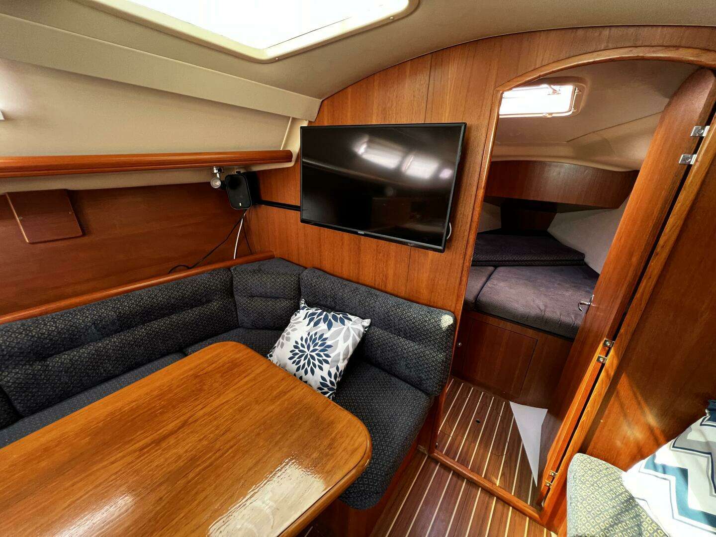 2004 Hunter 33 - Image 77