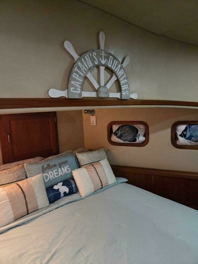 2003 American Tug 34 - Image 15