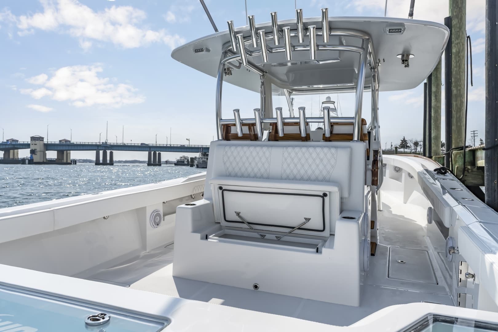 2026 Front Runner 39 Center Console - Image 32