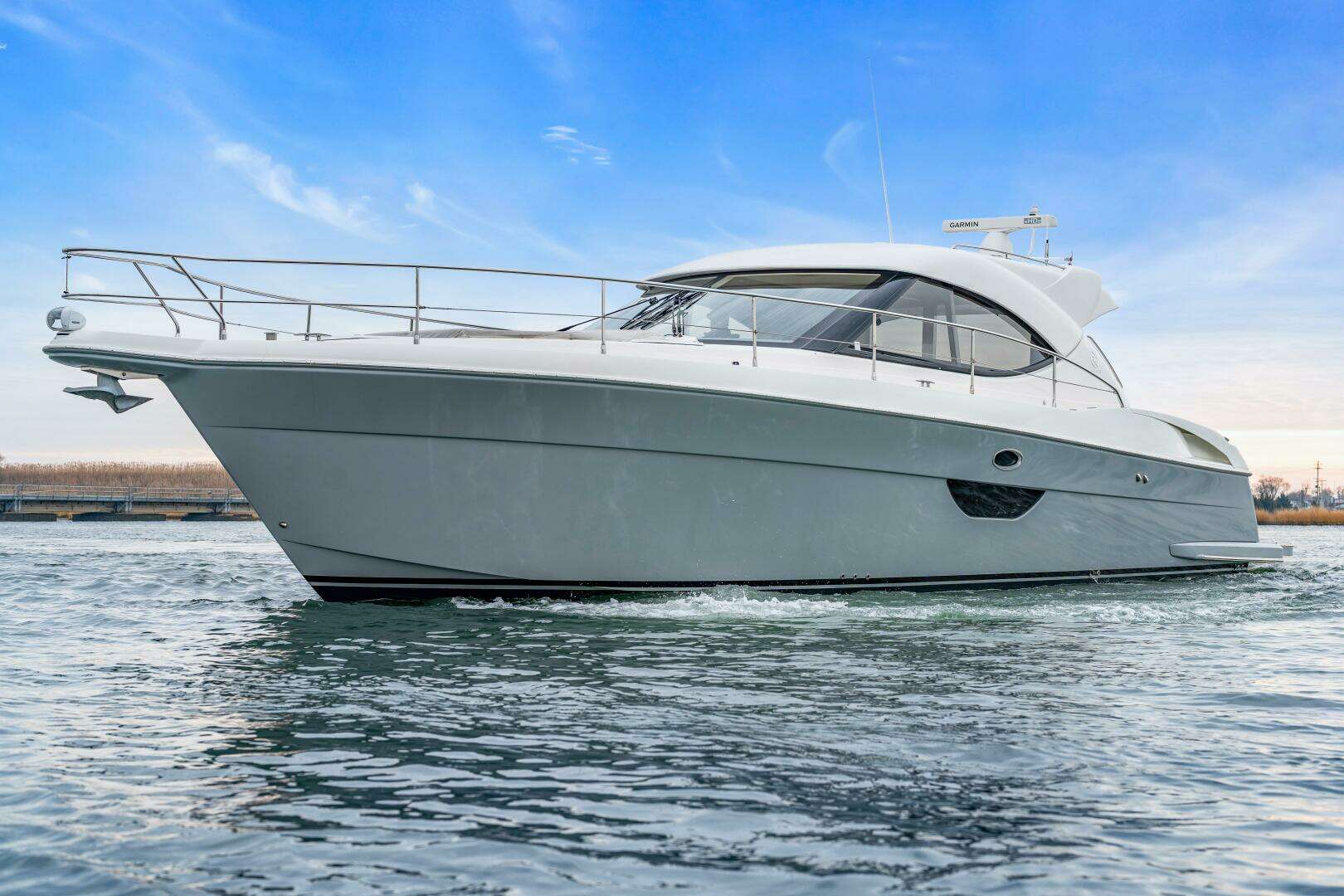 2014 Riviera 44 Sport Yacht - Image 14