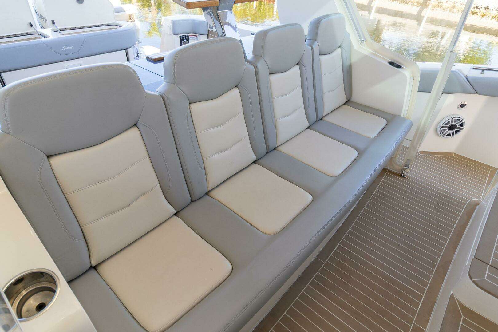 2020 Scout 530LXF - Image 25