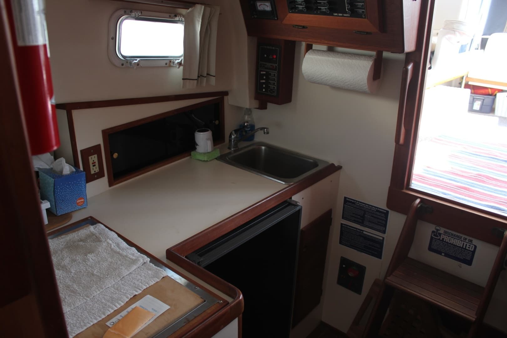 1988 Cape Dory 28 FISHERMAN HARDTOP - Image 17