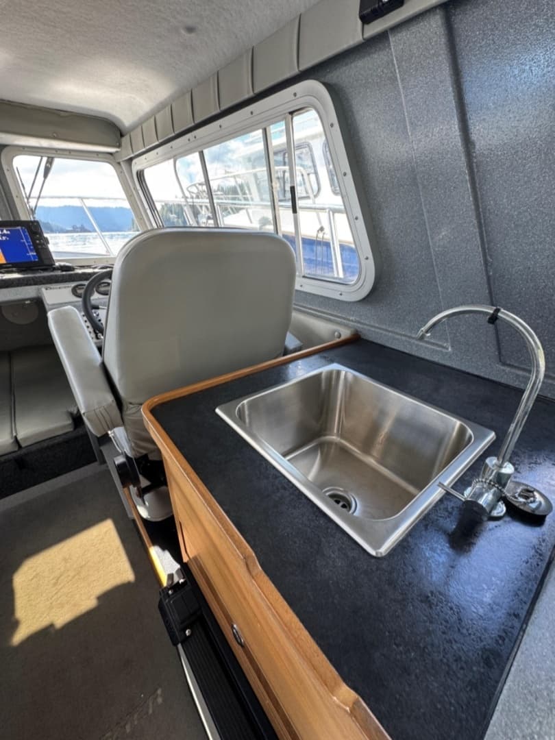 2018 KingFisher 2725 Weekender - Image 28