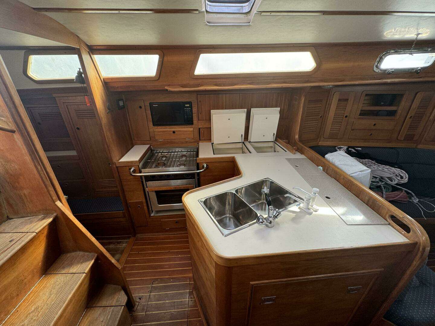 1996 Sabre 425 - Image 38