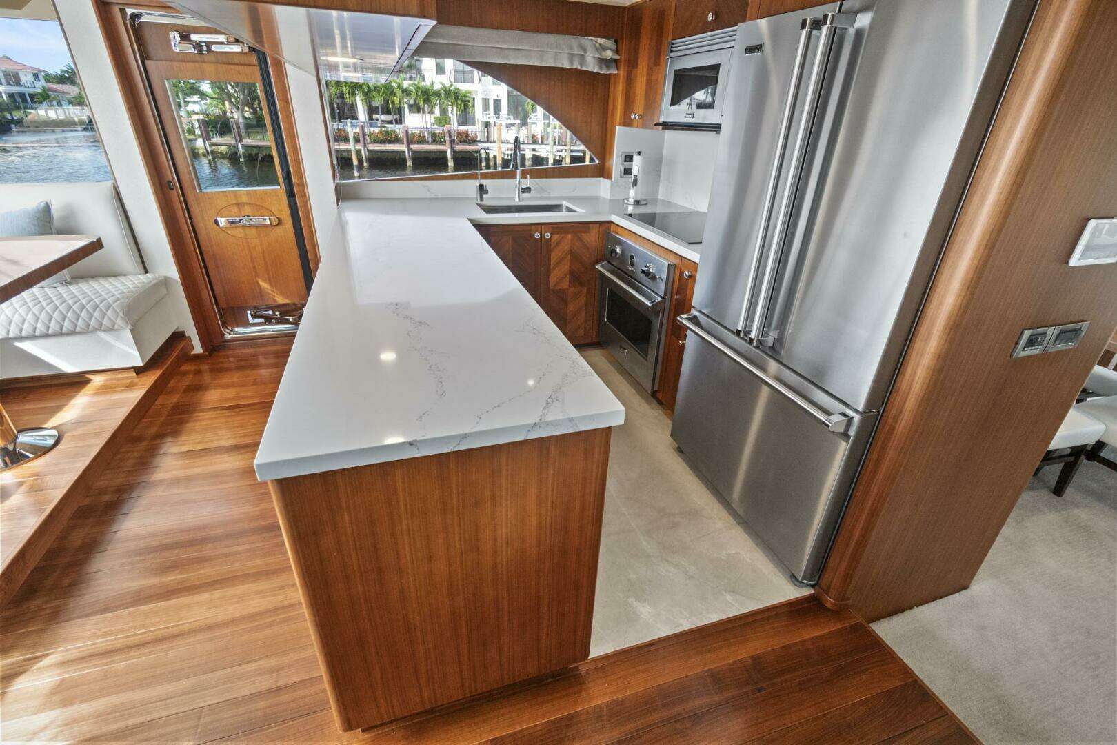 2016 Ocean Alexander 85 E - Image 30