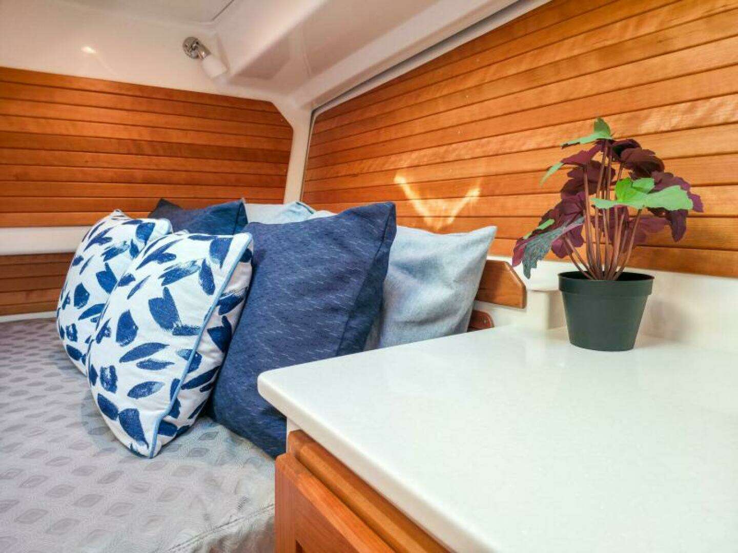 2027 Back Cove 412 - Image 34
