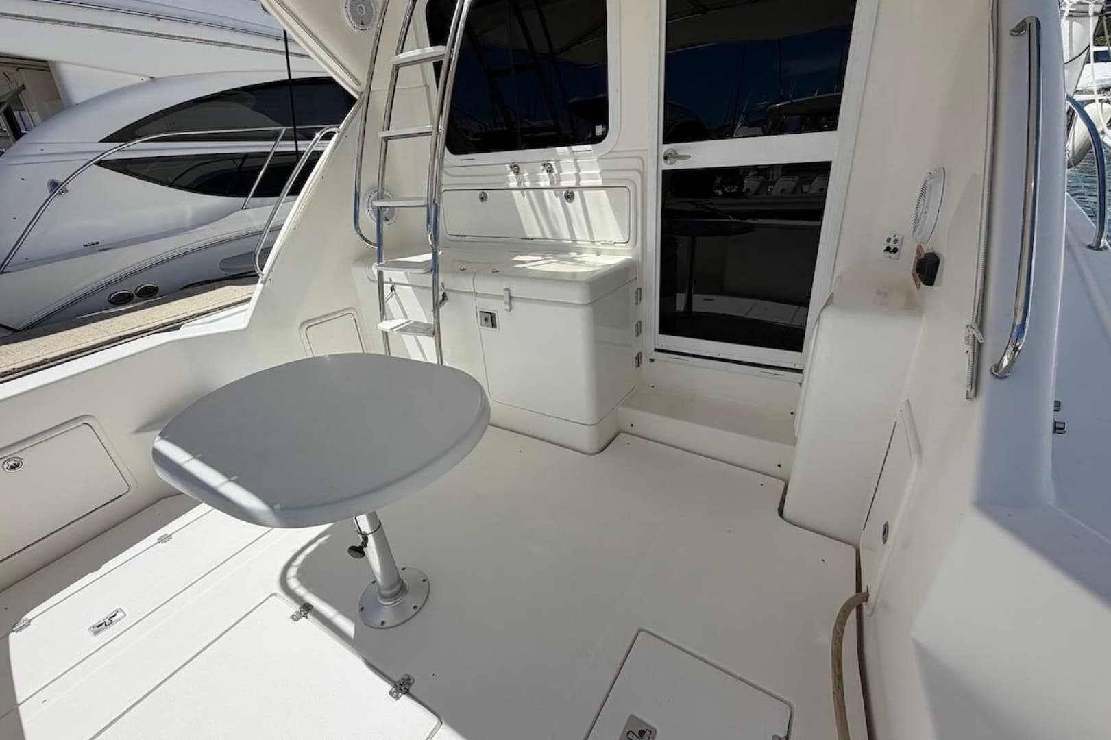 2005 Riviera 37 Flybridge - Image 6
