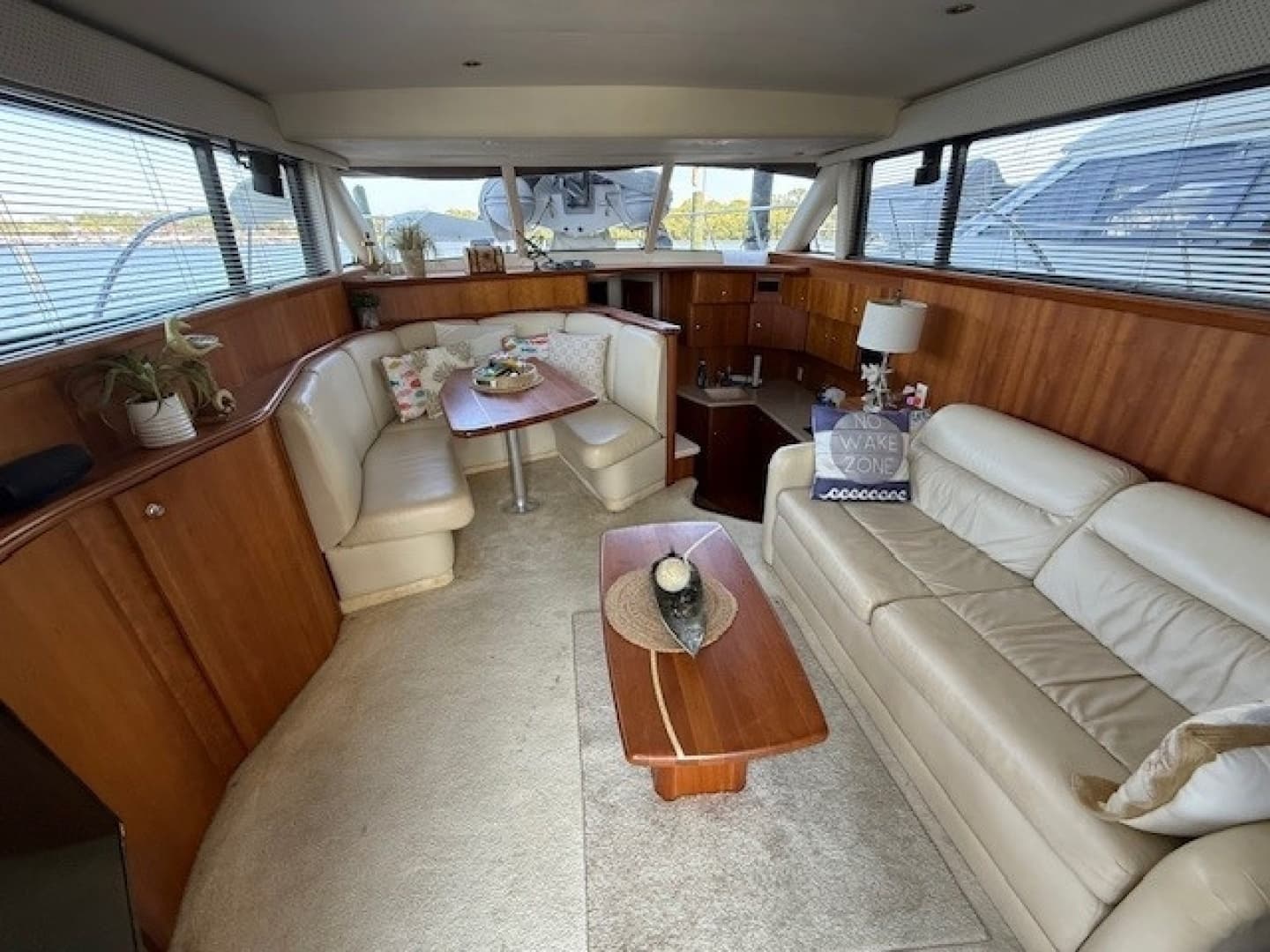 2001 Silverton 42 Convertible - Image 12