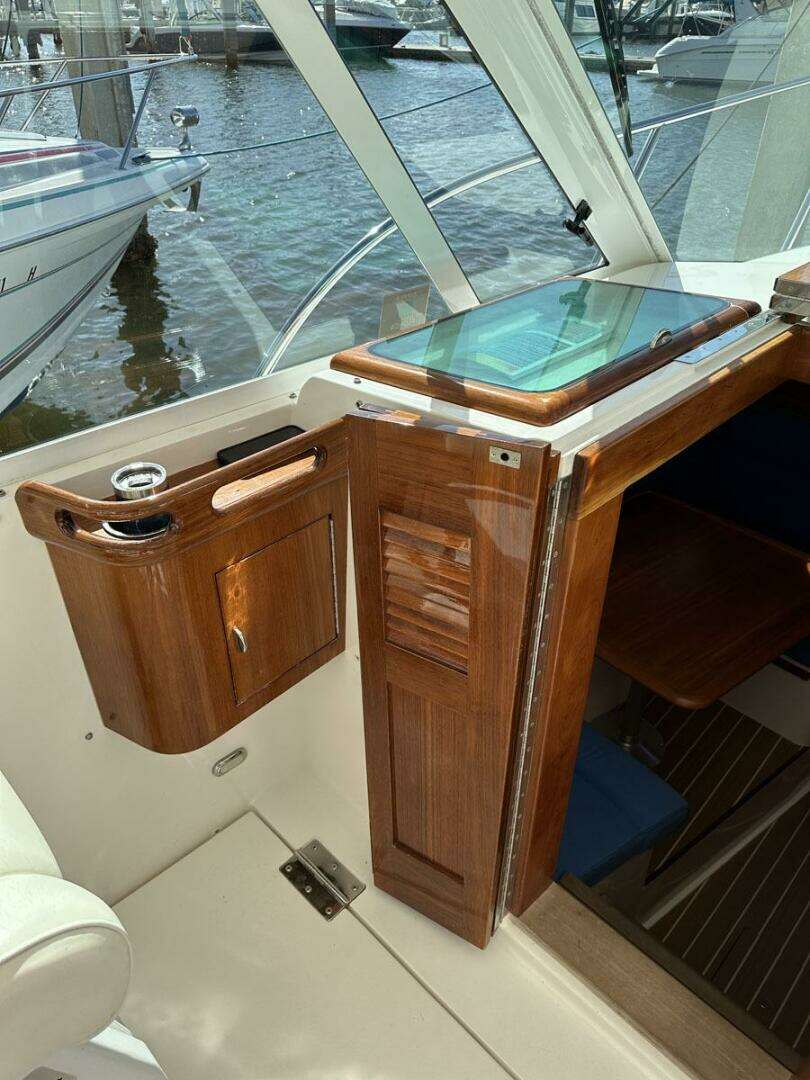2013 Hunt Yachts Harrier 36 - Image 23
