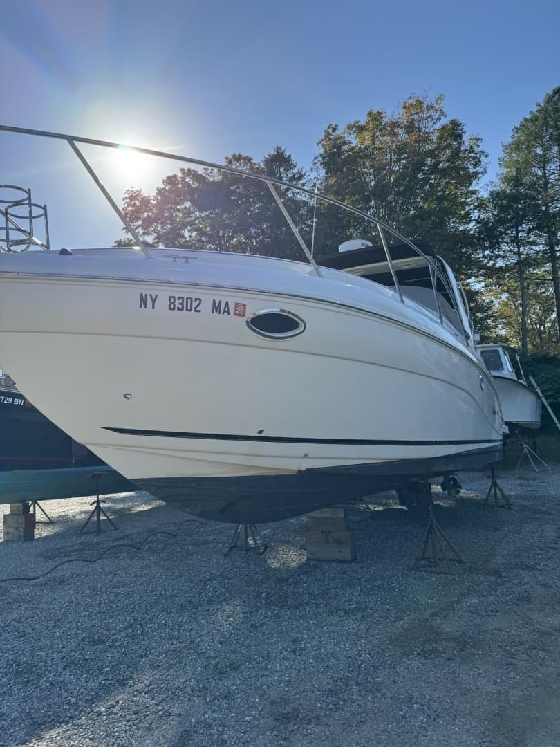 2005 Rinker Fiesta Vee 32 - Image 2
