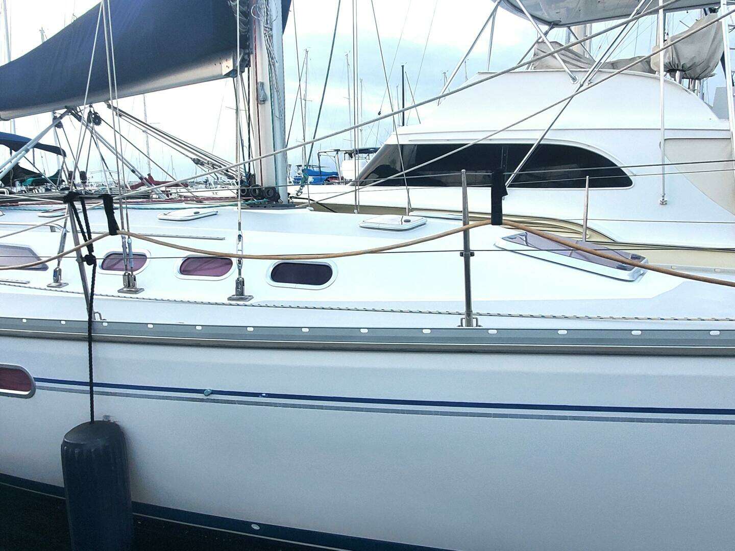 2007 Catalina 400 MK II - Image 7
