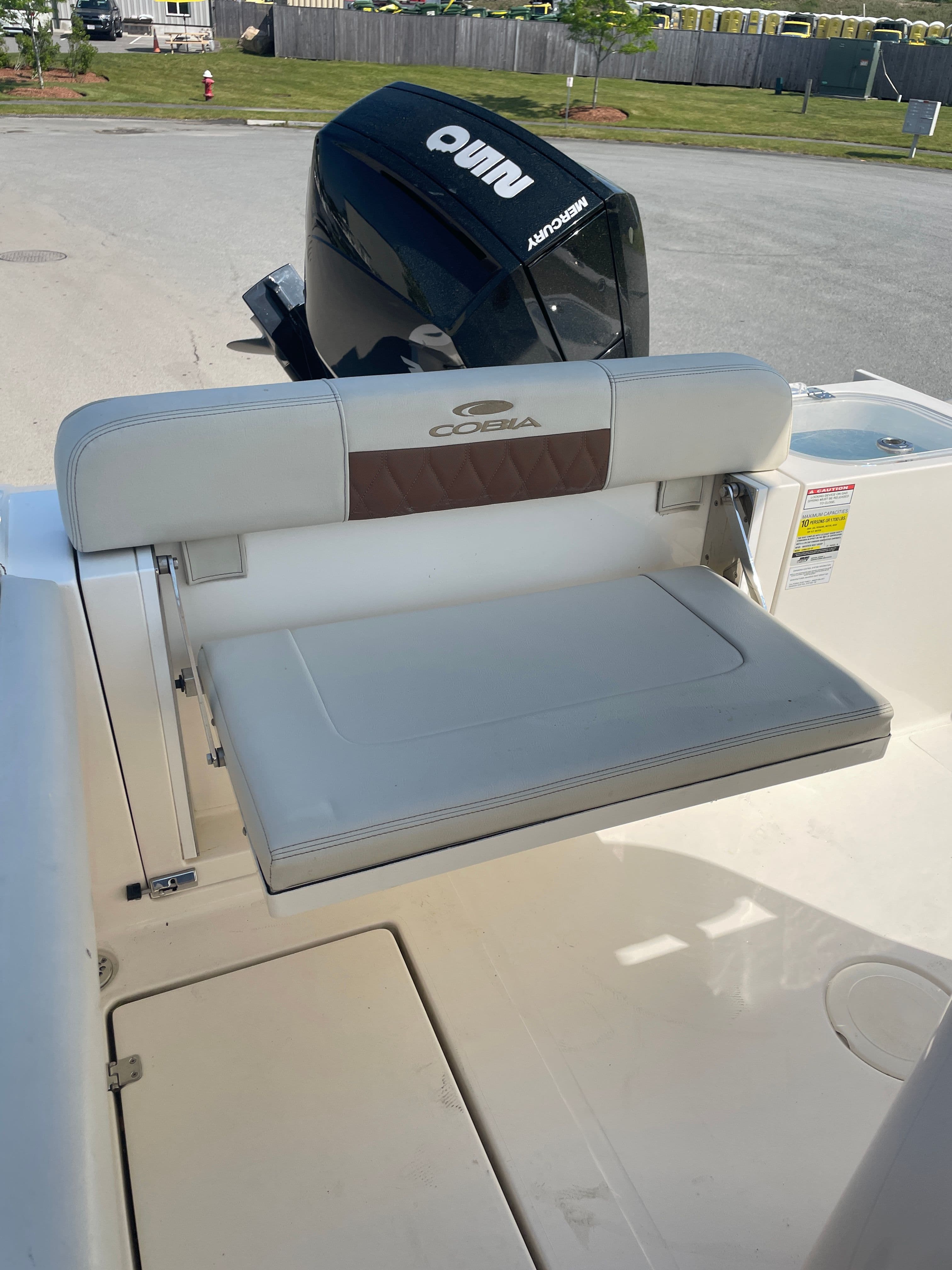 2022 Cobia 237 Center Console - 15
