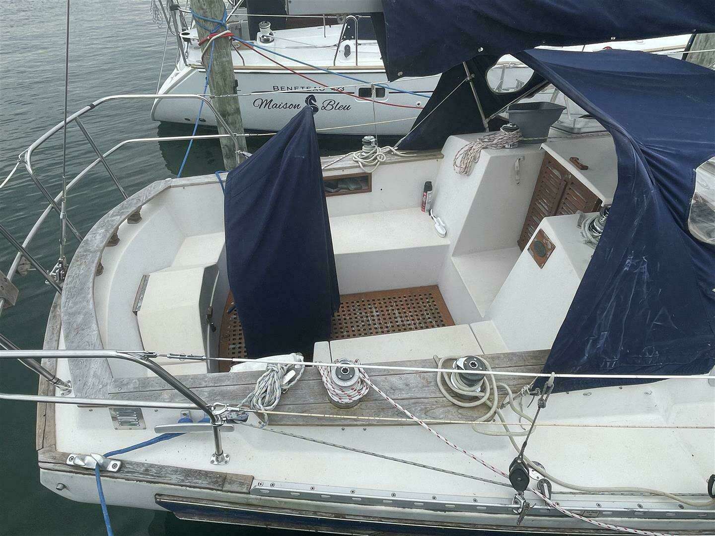1989 Bayfield 36 Cutter - Image 10
